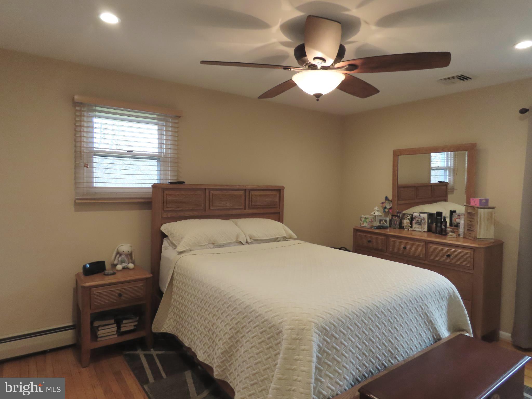 HOLLAND PARK - Residential