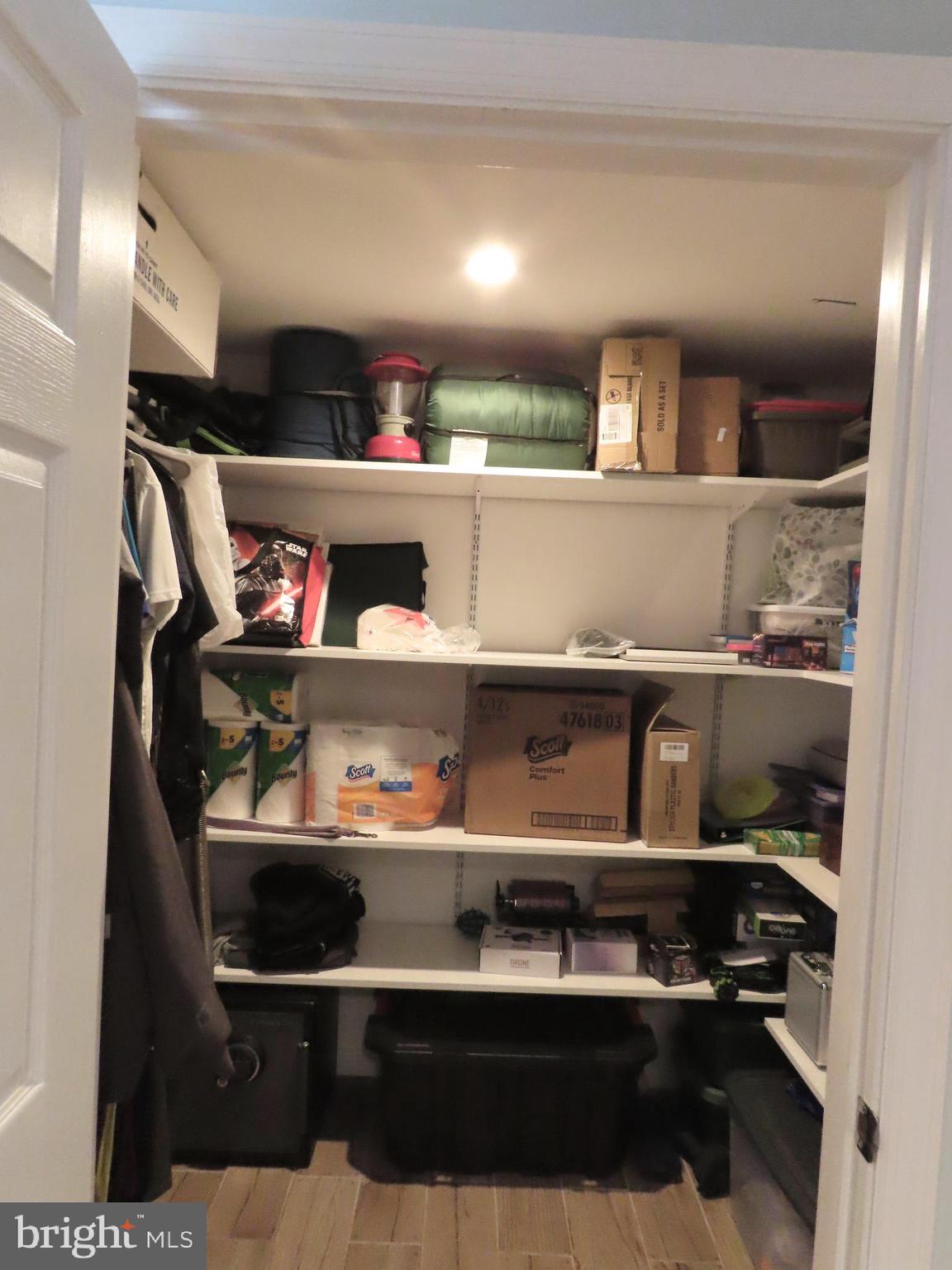 HOLLAND PARK - Residential