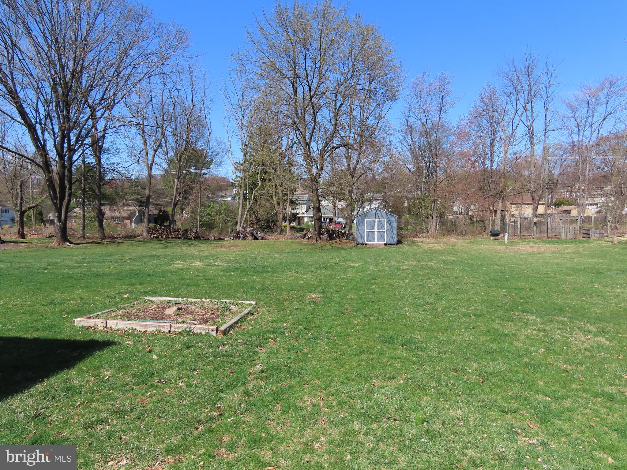 HOLLAND PARK - Residential