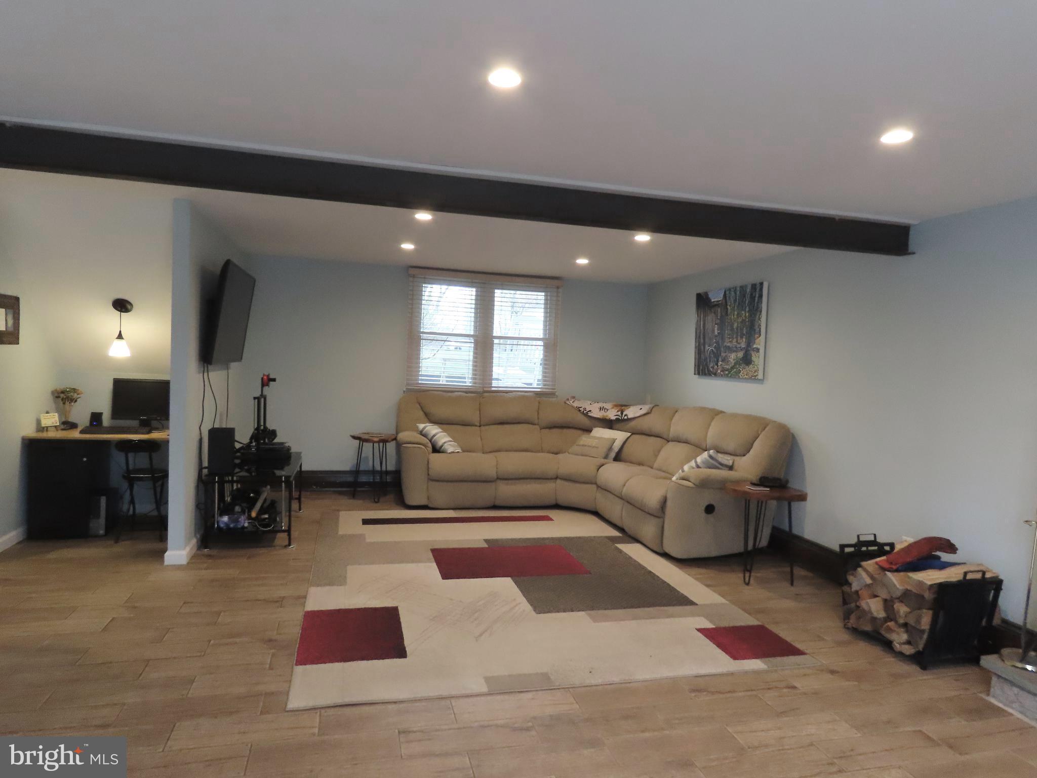 HOLLAND PARK - Residential