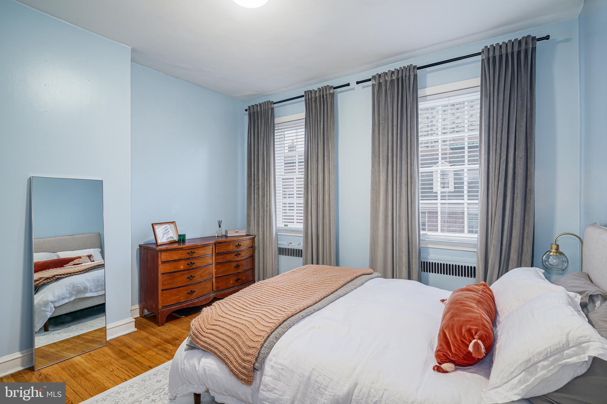 SOCIETY HILL - Residential Lease