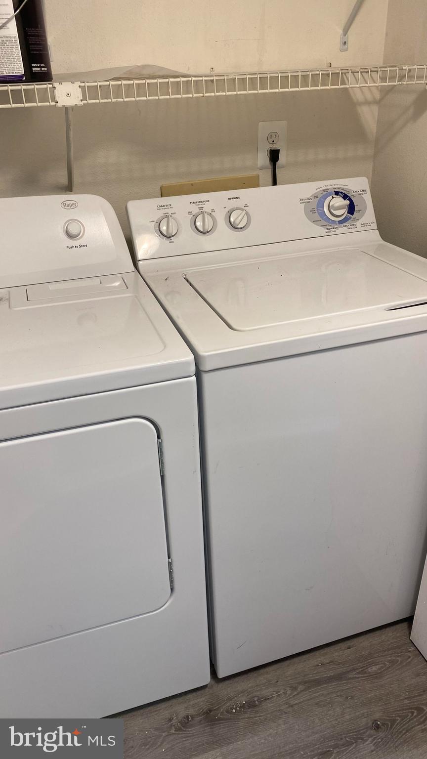 PENDERBROOK SQUARE CONDOMINIUMS - Residential Lease