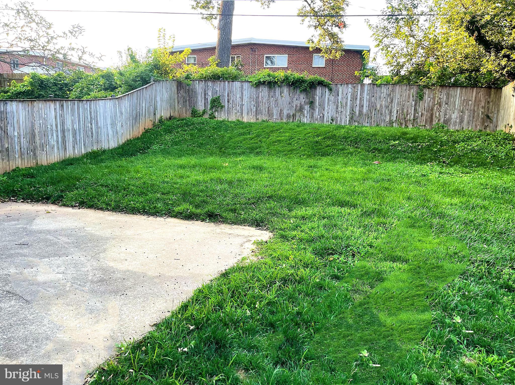 FOREST GREEN - Residential Lease