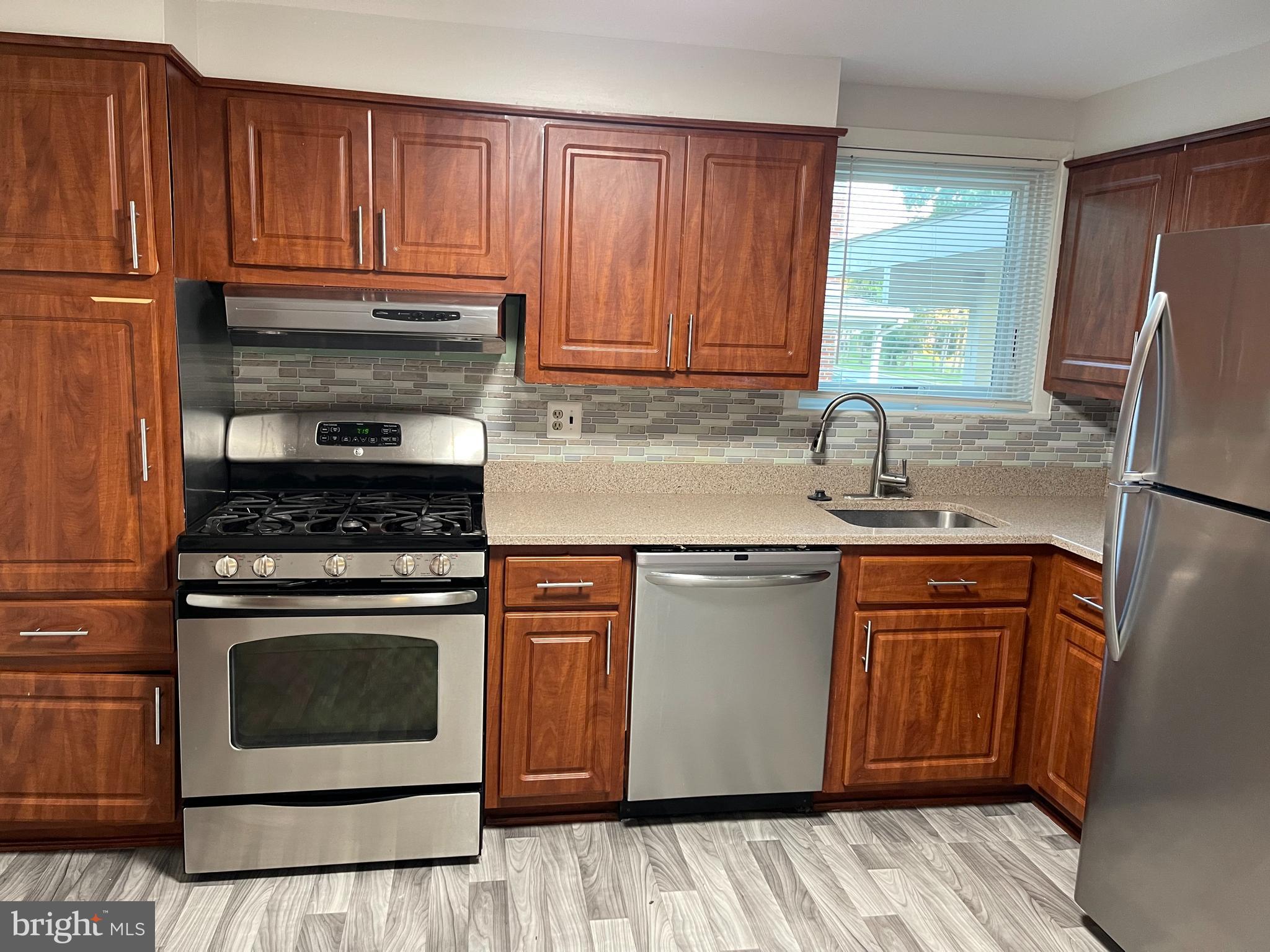 FOREST GREEN - Residential Lease