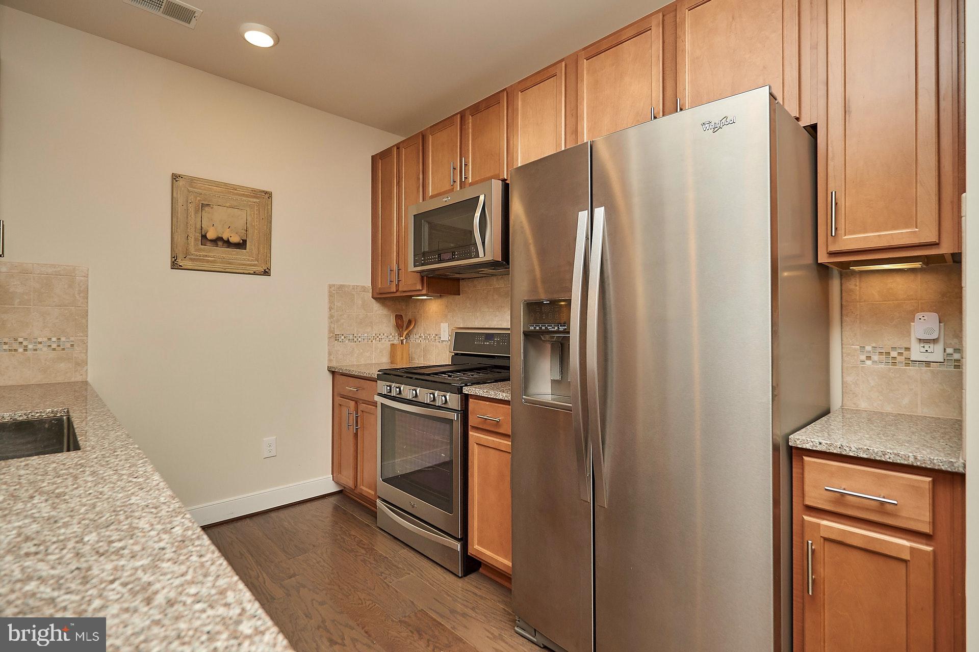 2905 BLEEKER STREET 4-406