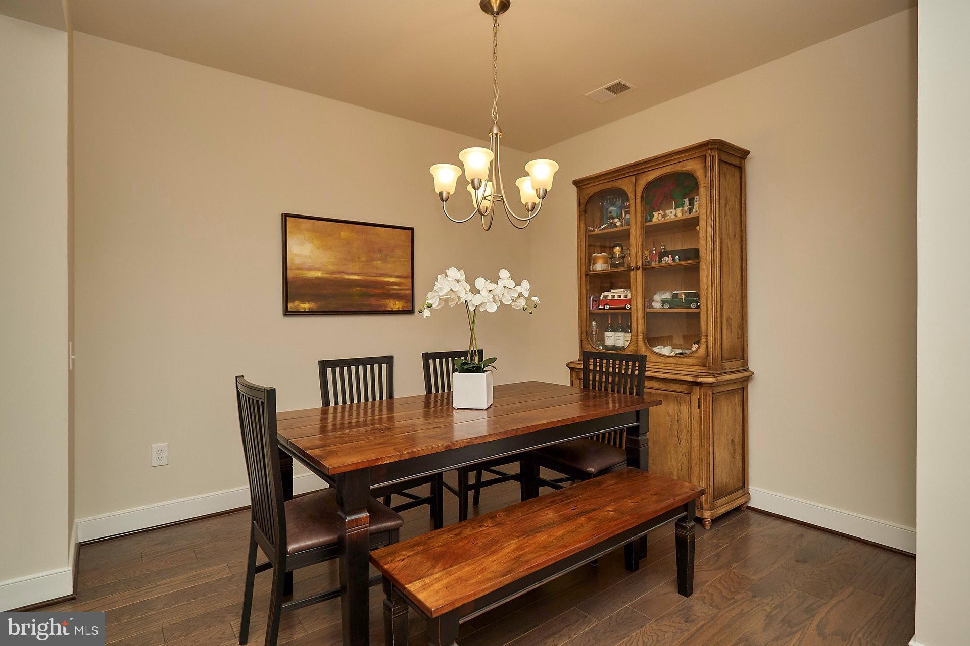 2905 BLEEKER STREET 4-406
