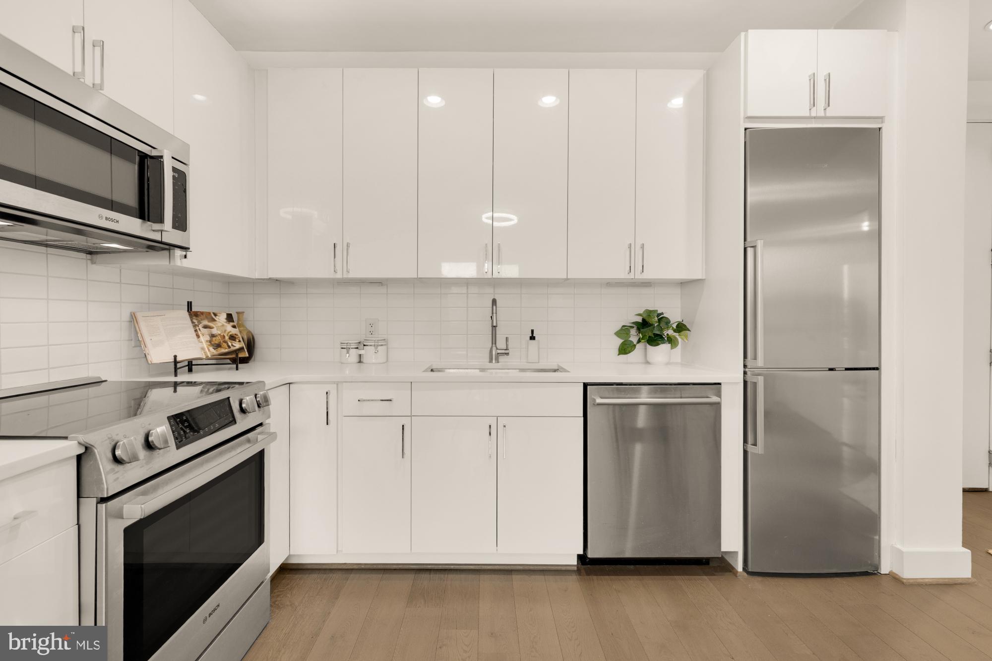 1500 PENNSYLVANIA AVENUE SE 305