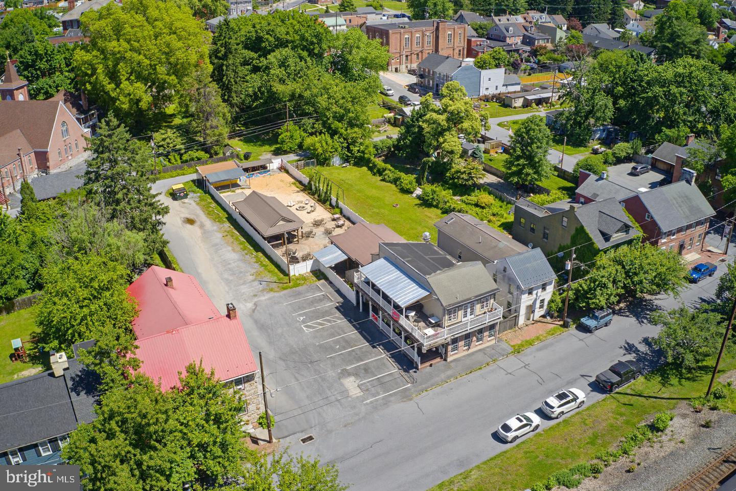 38-40 E FRONT STREET
