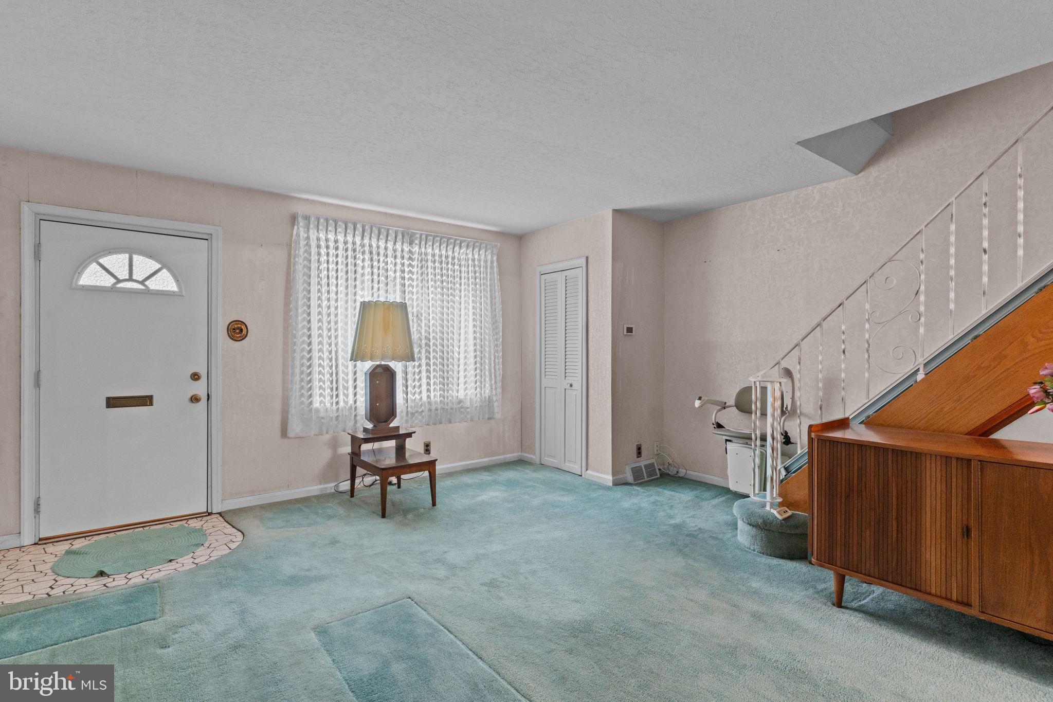 HOLME CIRCLE - Residential