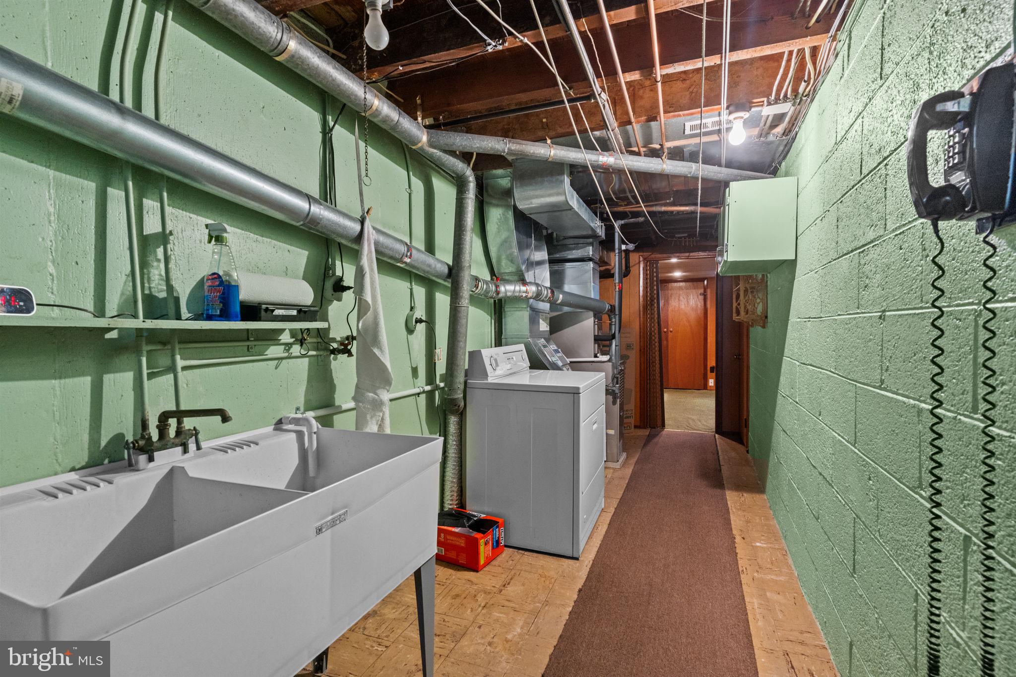 HOLME CIRCLE - Residential