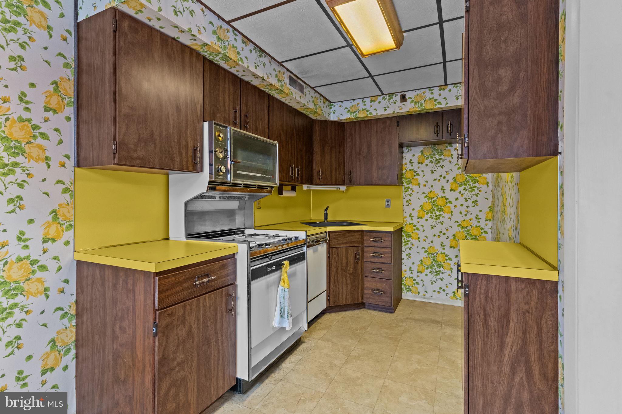 HOLME CIRCLE - Residential