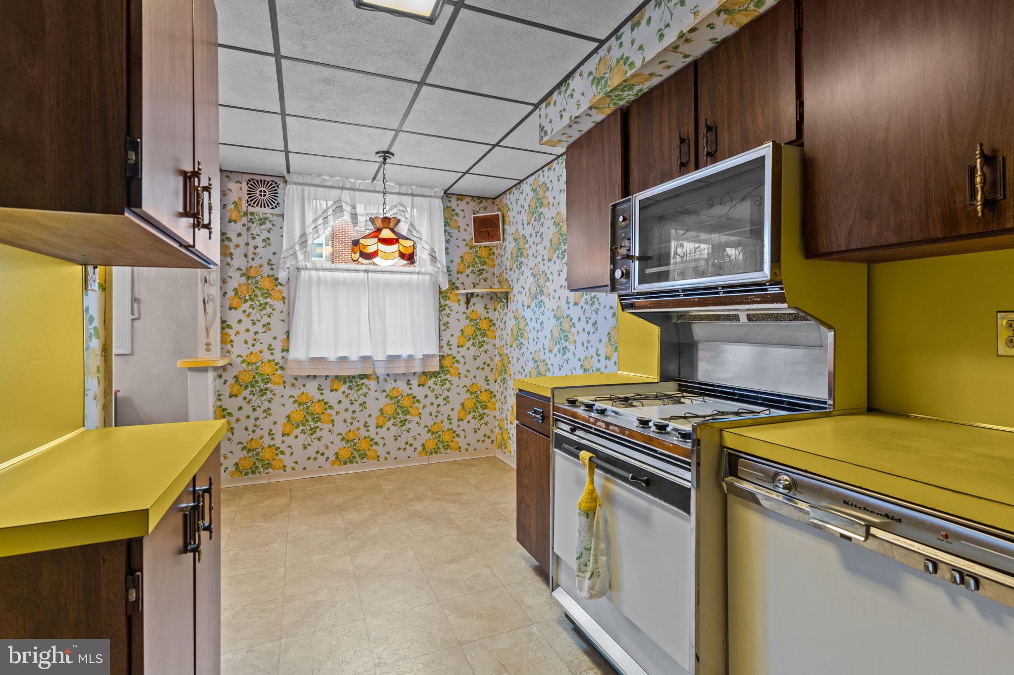 HOLME CIRCLE - Residential