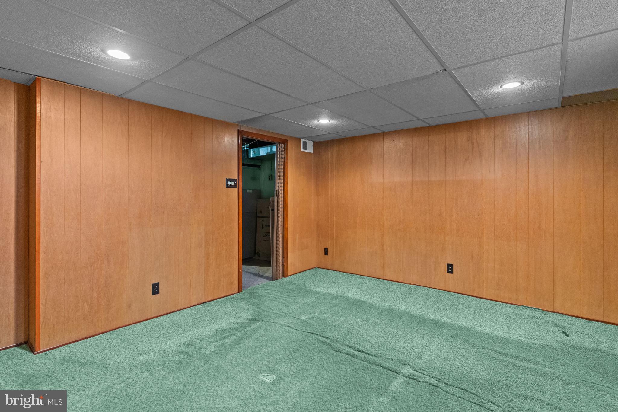 HOLME CIRCLE - Residential