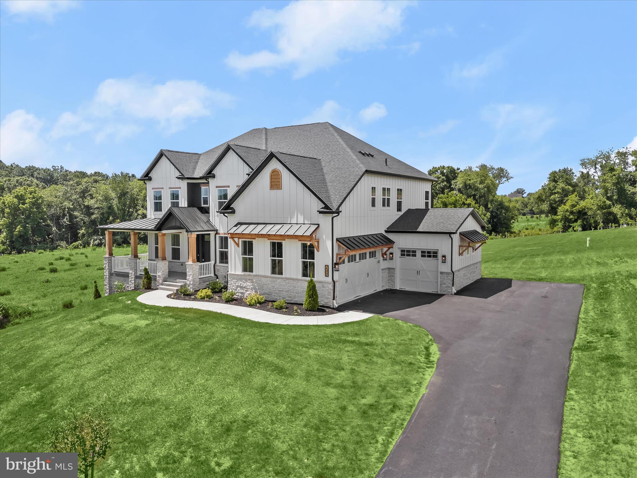 2502 TRIUMPH DRIVE