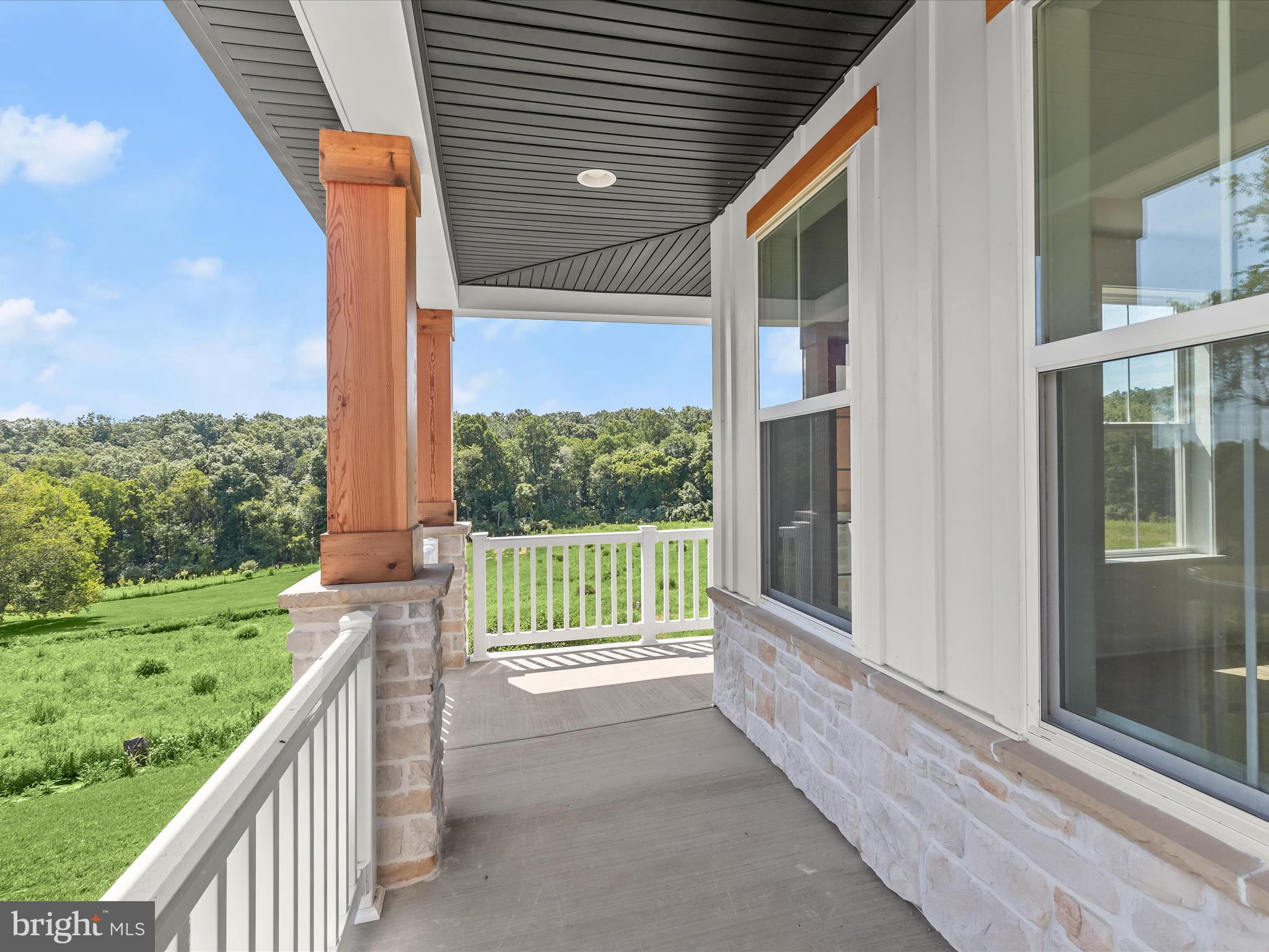 2502 TRIUMPH DRIVE