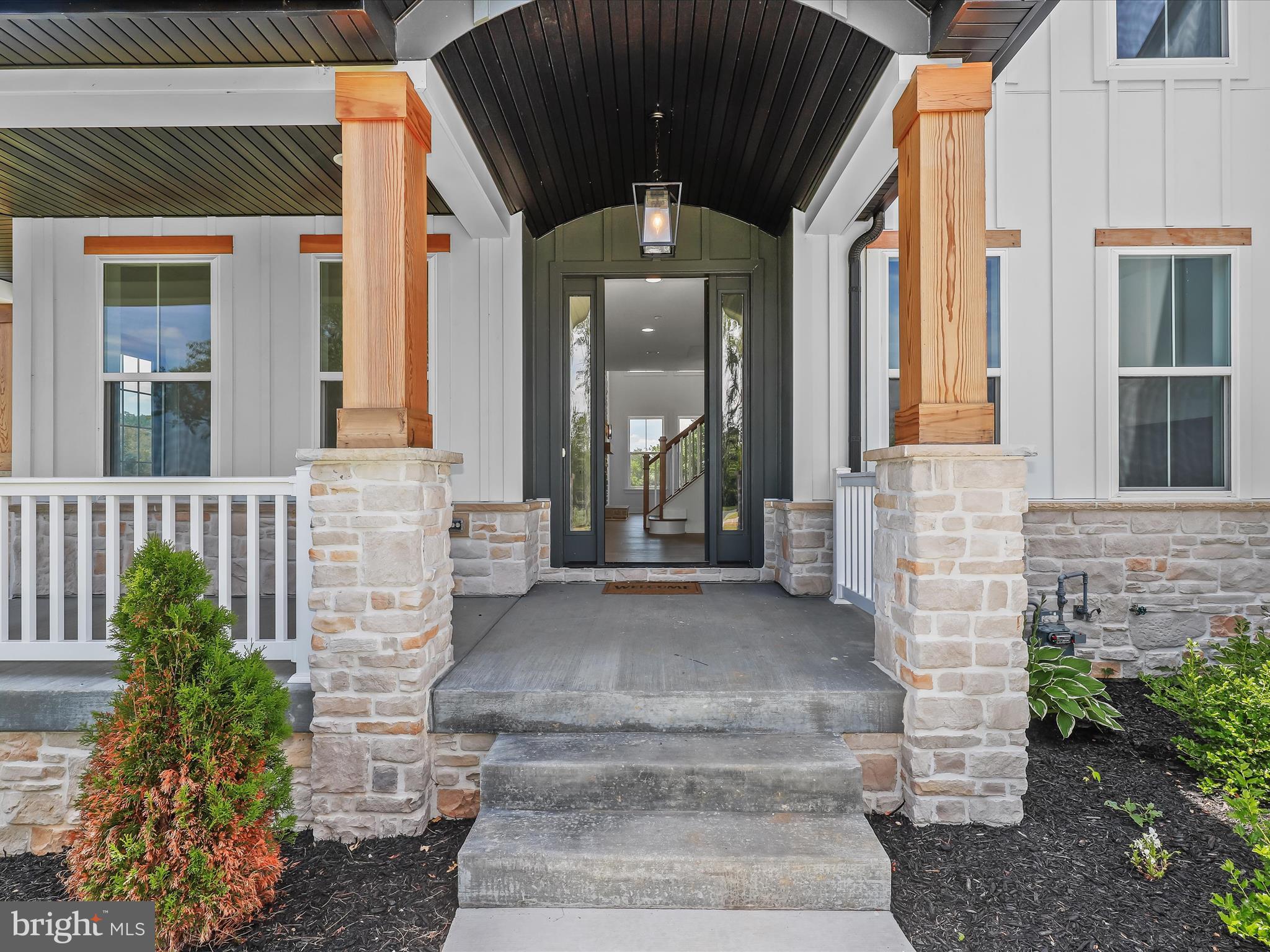 2502 TRIUMPH DRIVE