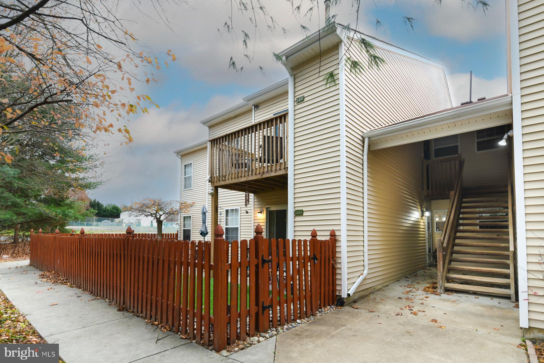 1433 TRISTRAM CIRCLE