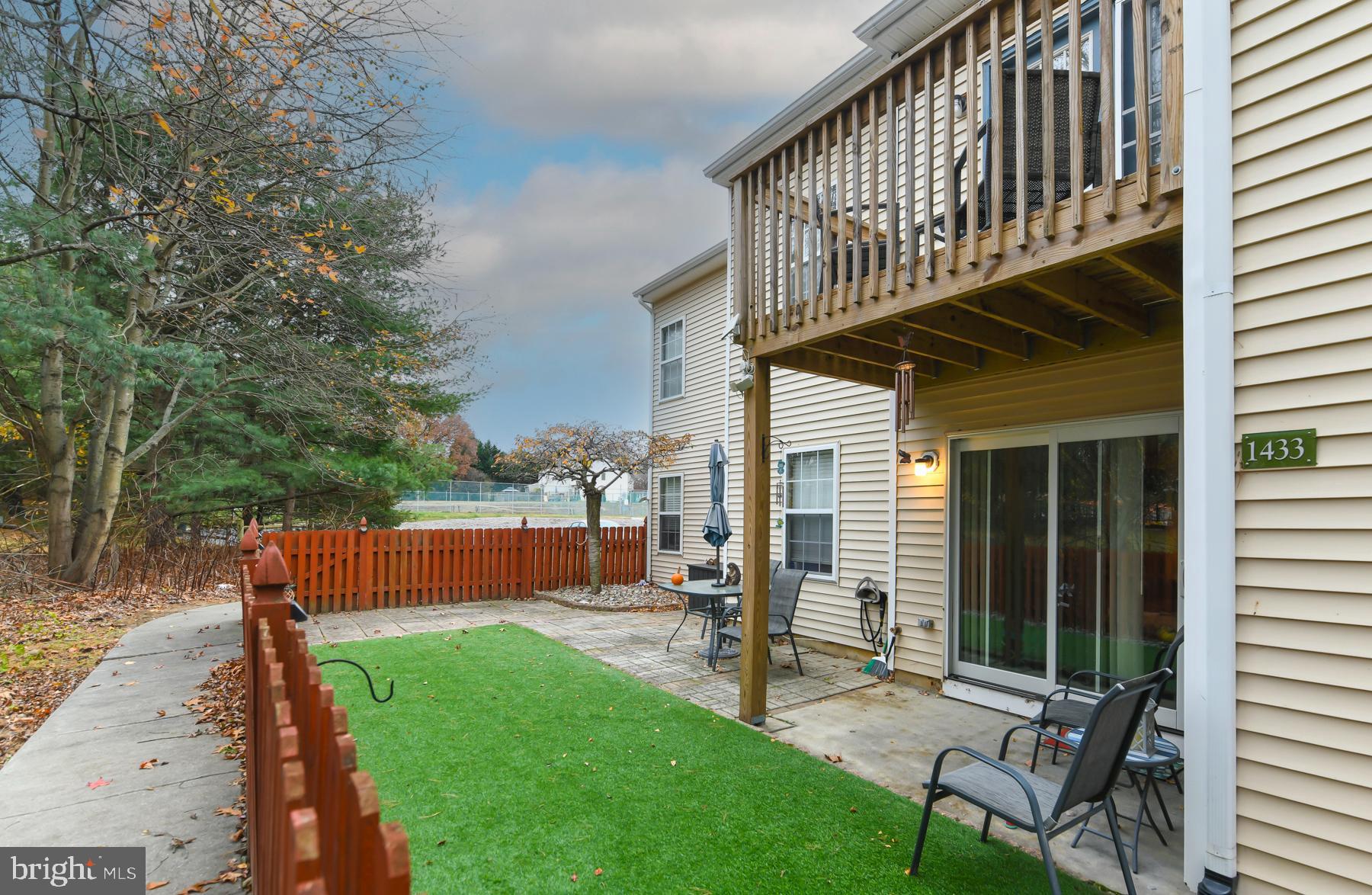 1433 TRISTRAM CIRCLE