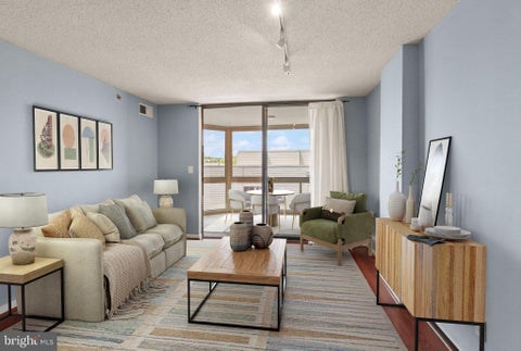 Photo of 1024 N Utah Street #625, ARLINGTON, VA 22201 (MLS # VAAR2076474)
