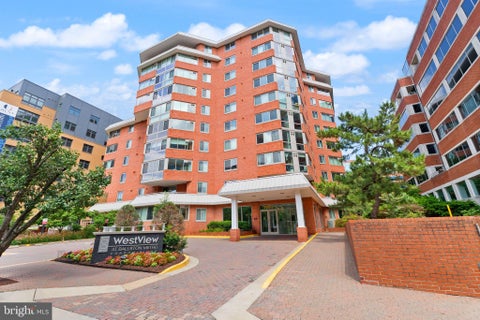 Photo of 1024 N Utah Street #625, ARLINGTON, VA 22201 (MLS # VAAR2076474)