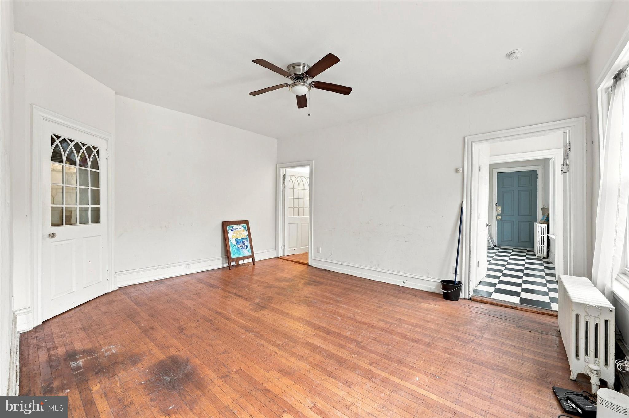 364 E CHURCH LANE