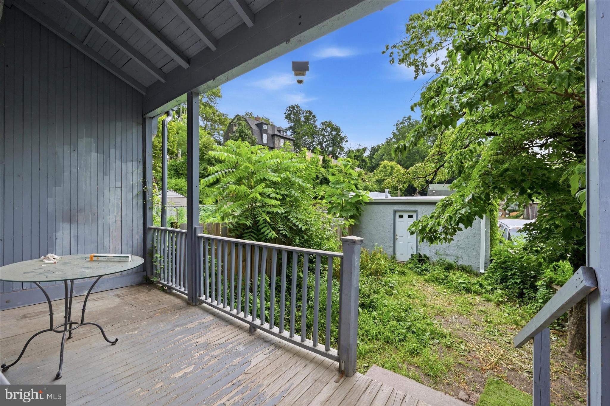 364 E CHURCH LANE