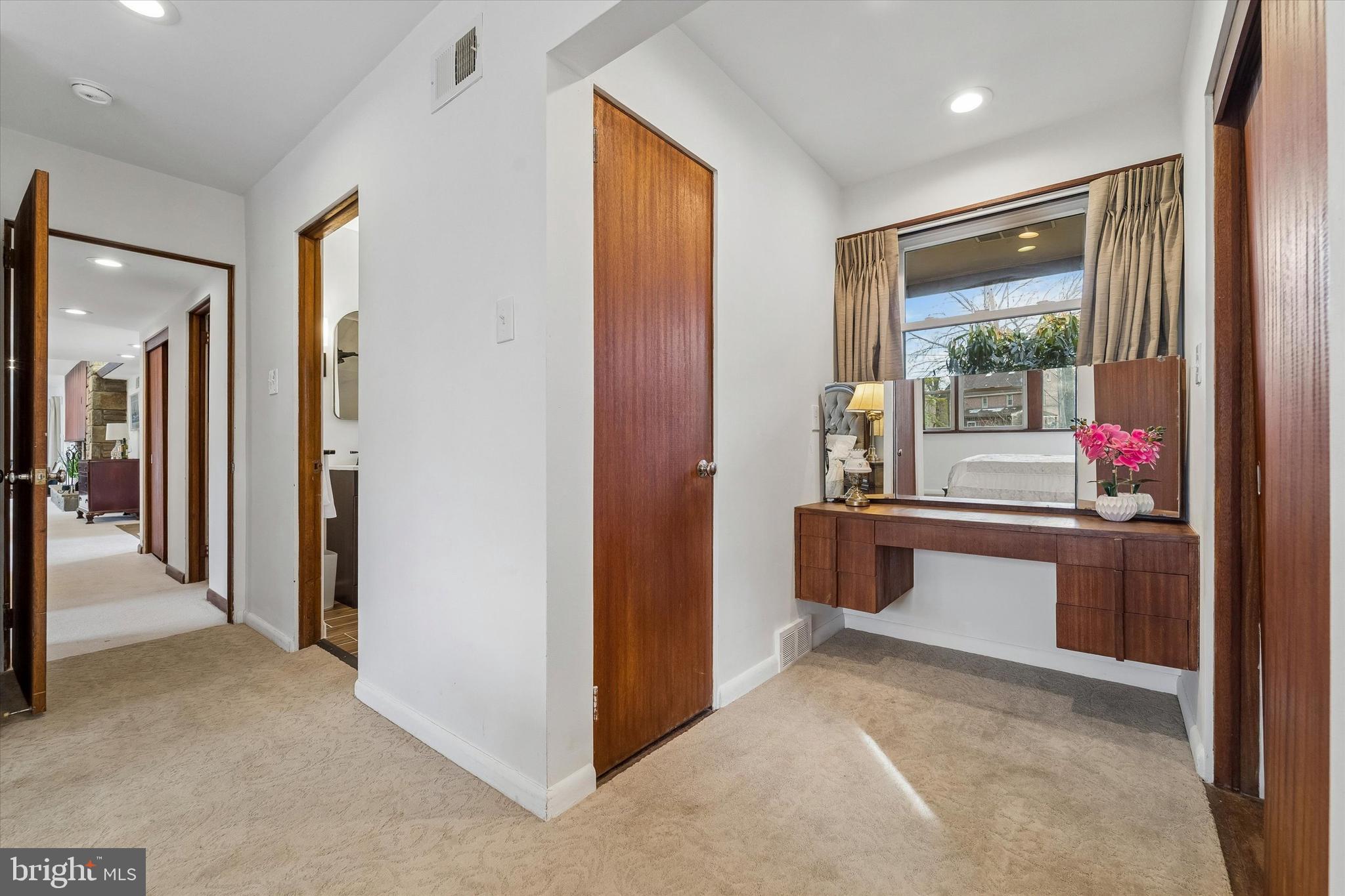 LANSDOWNE - Residential