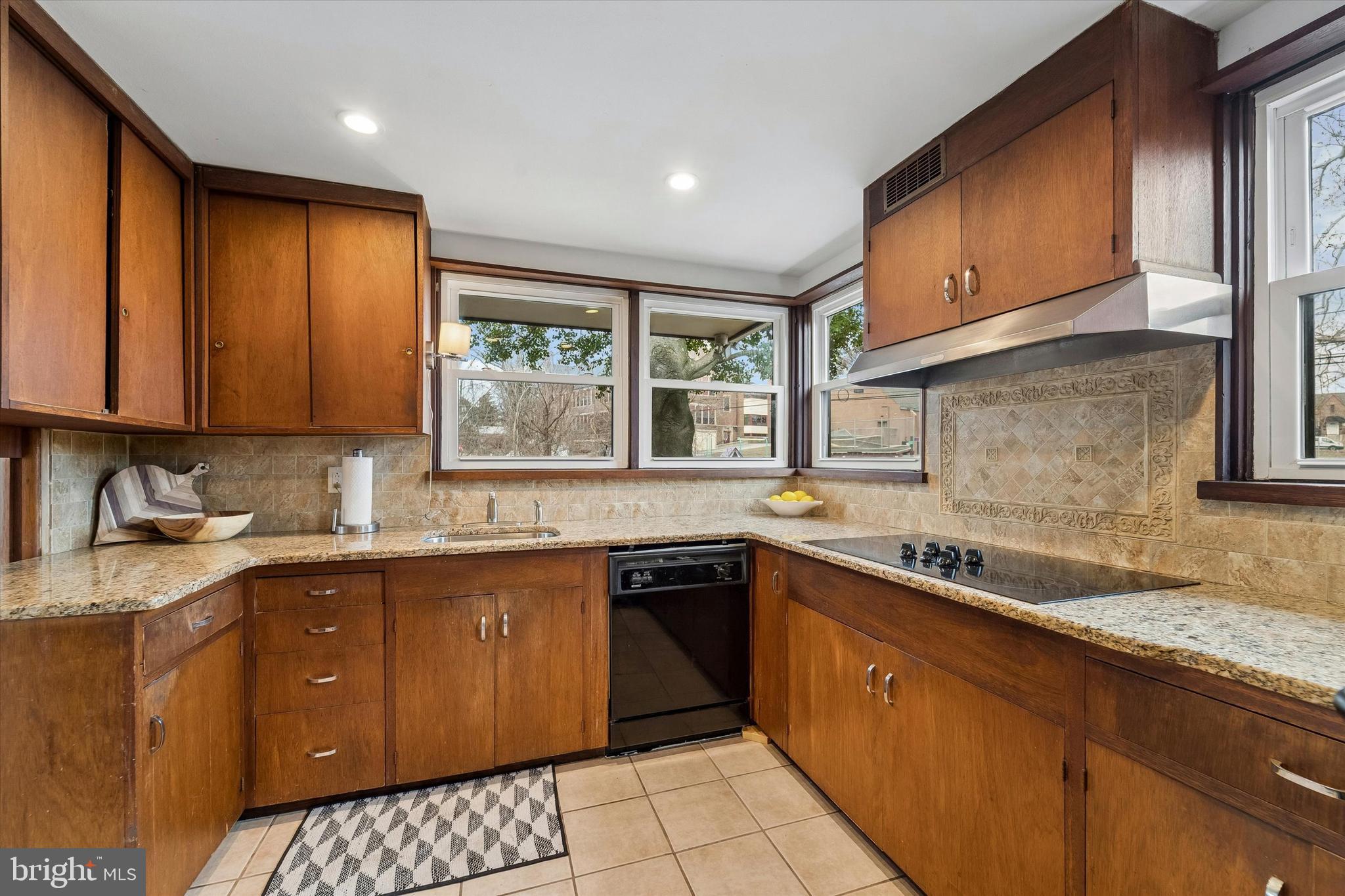 LANSDOWNE - Residential