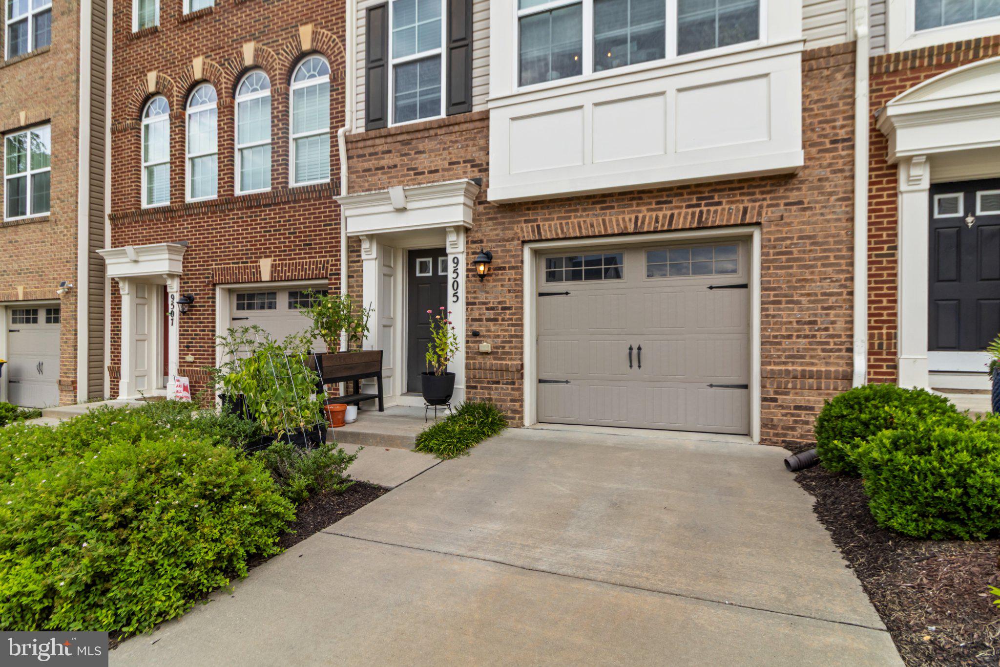 9505 SYCAMORE GRV