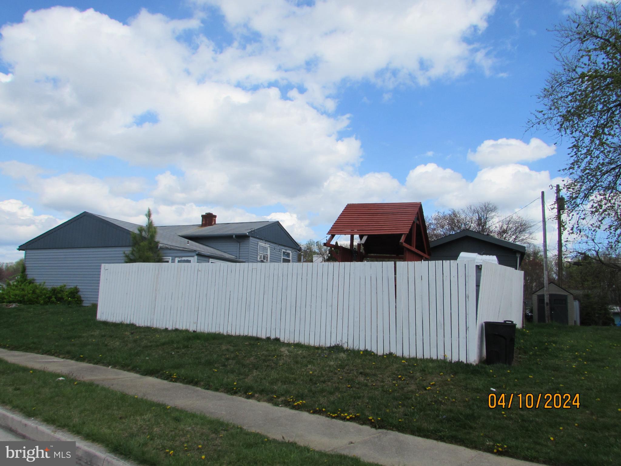 MILFORD RIDGE - Residential