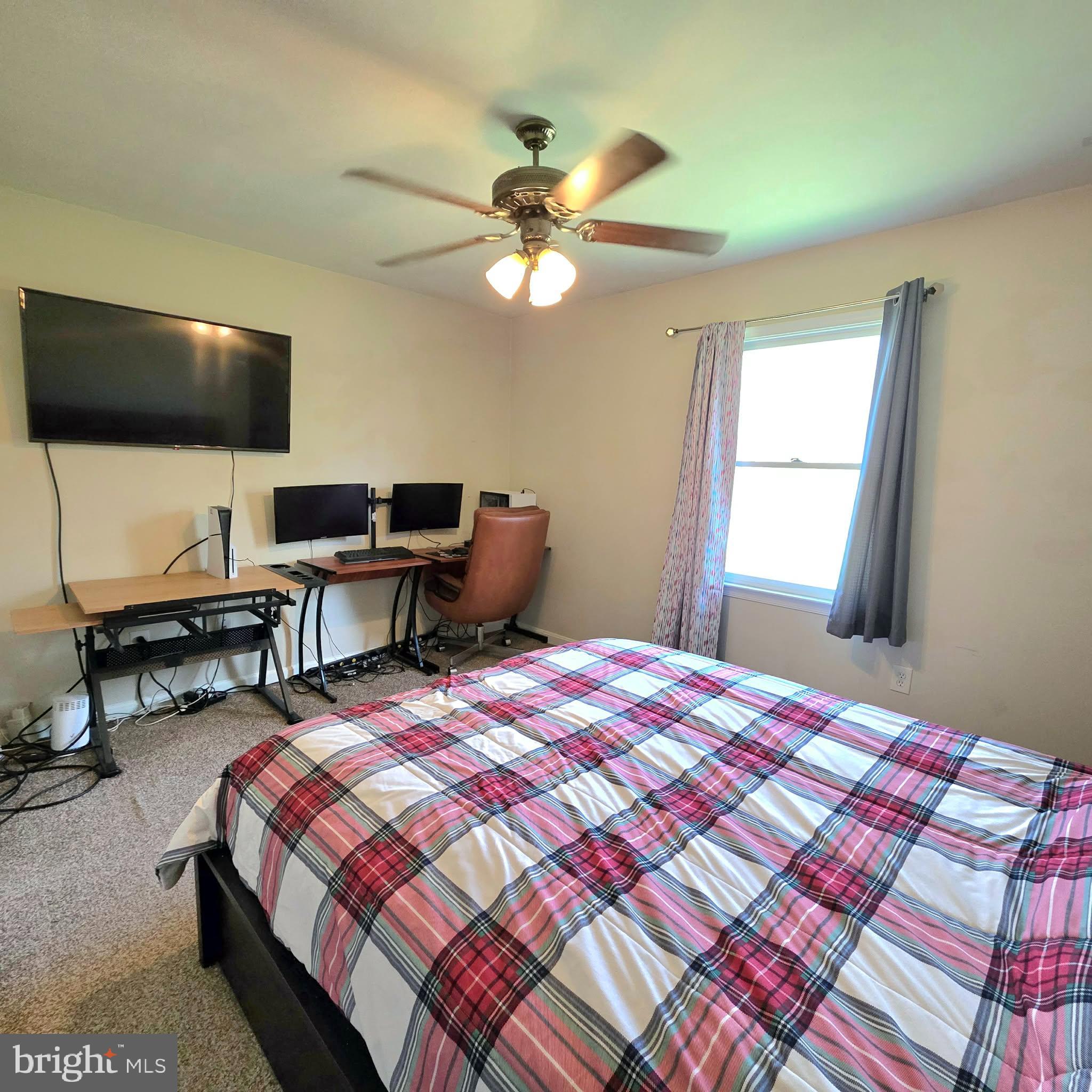 LAKE WILDERNESS - Residential