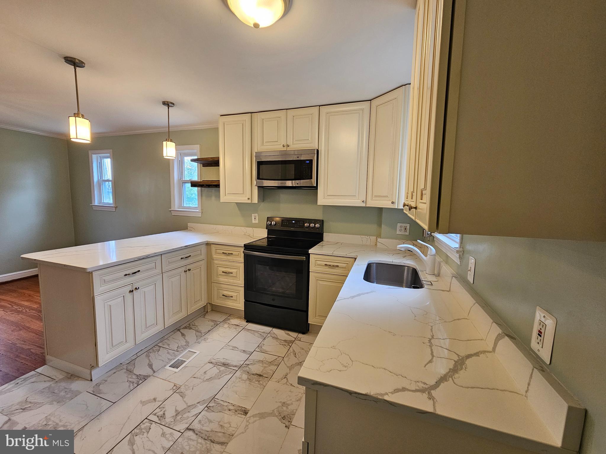 MICHIGAN PARK HILLS - Residential Lease