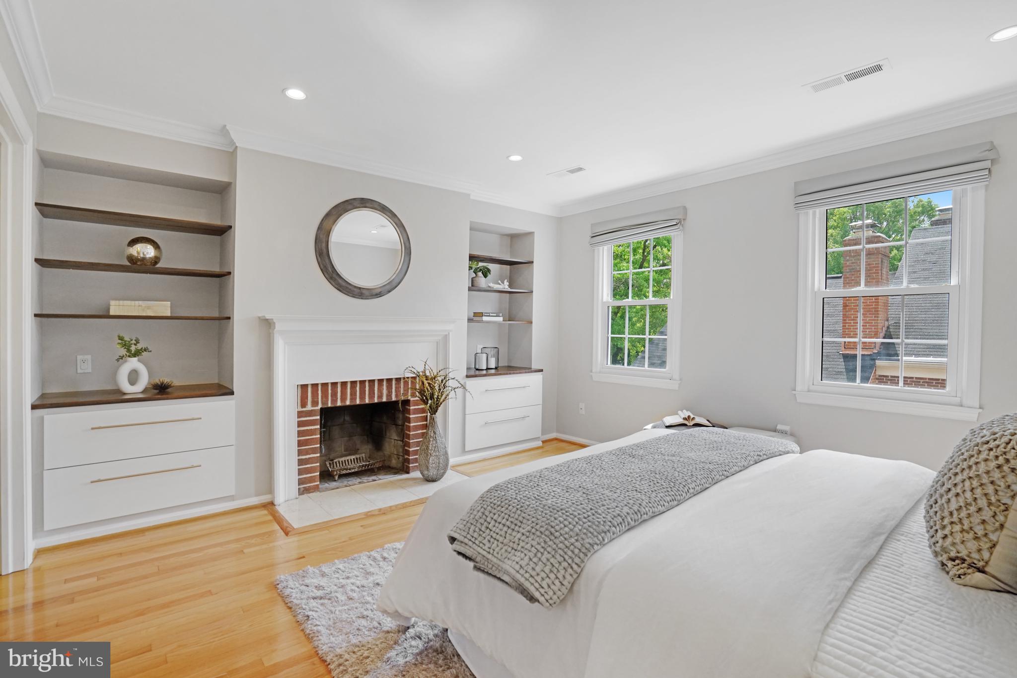 CALVERT COURT - Residential