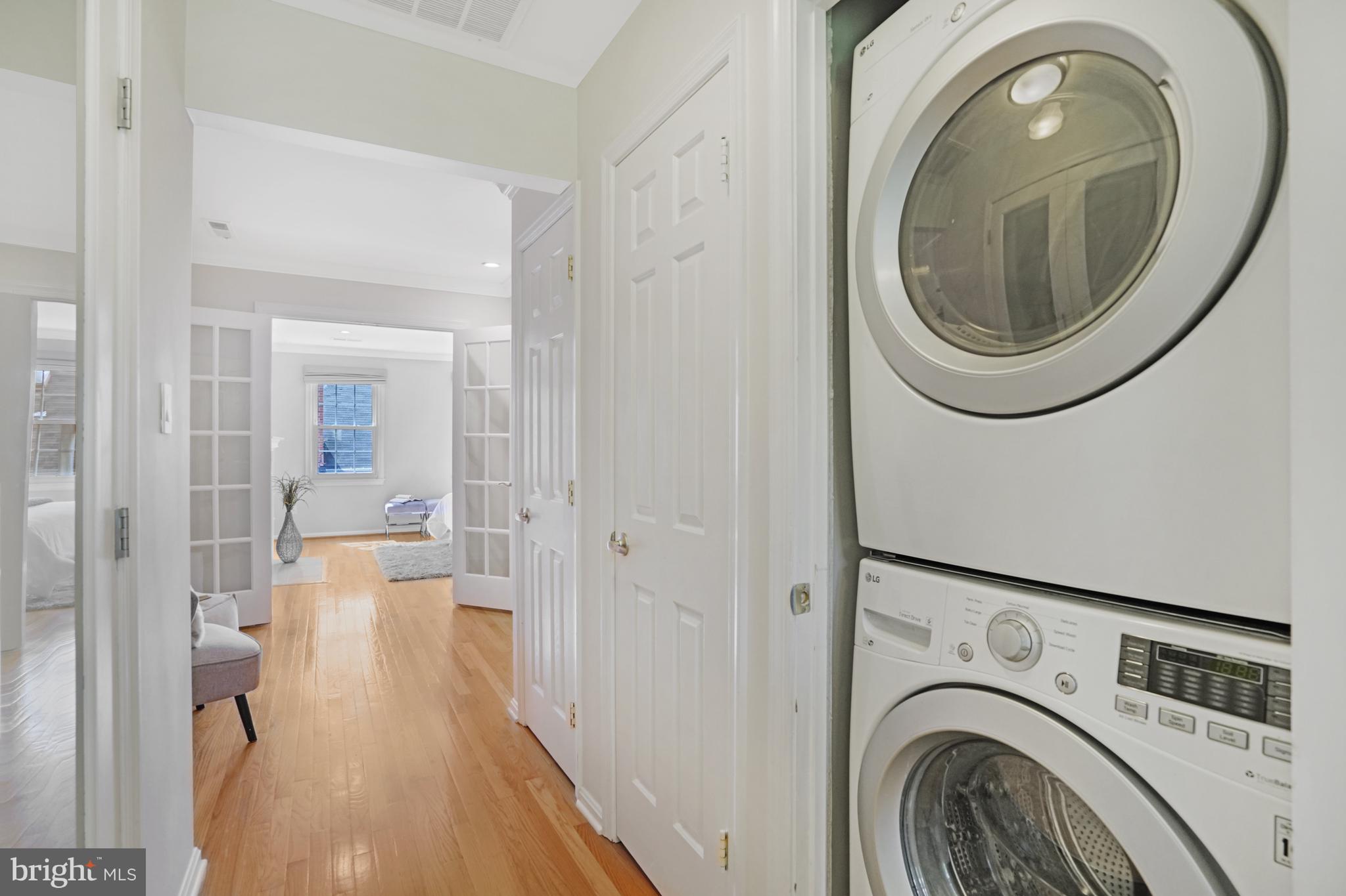 CALVERT COURT - Residential