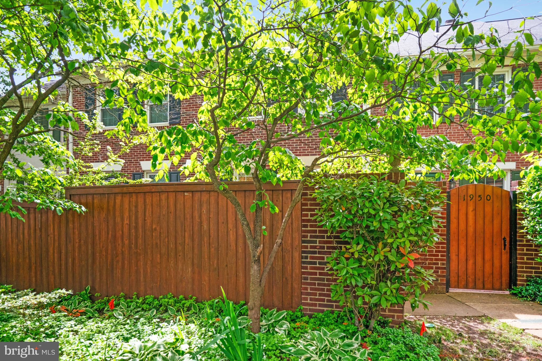 CALVERT COURT - Residential