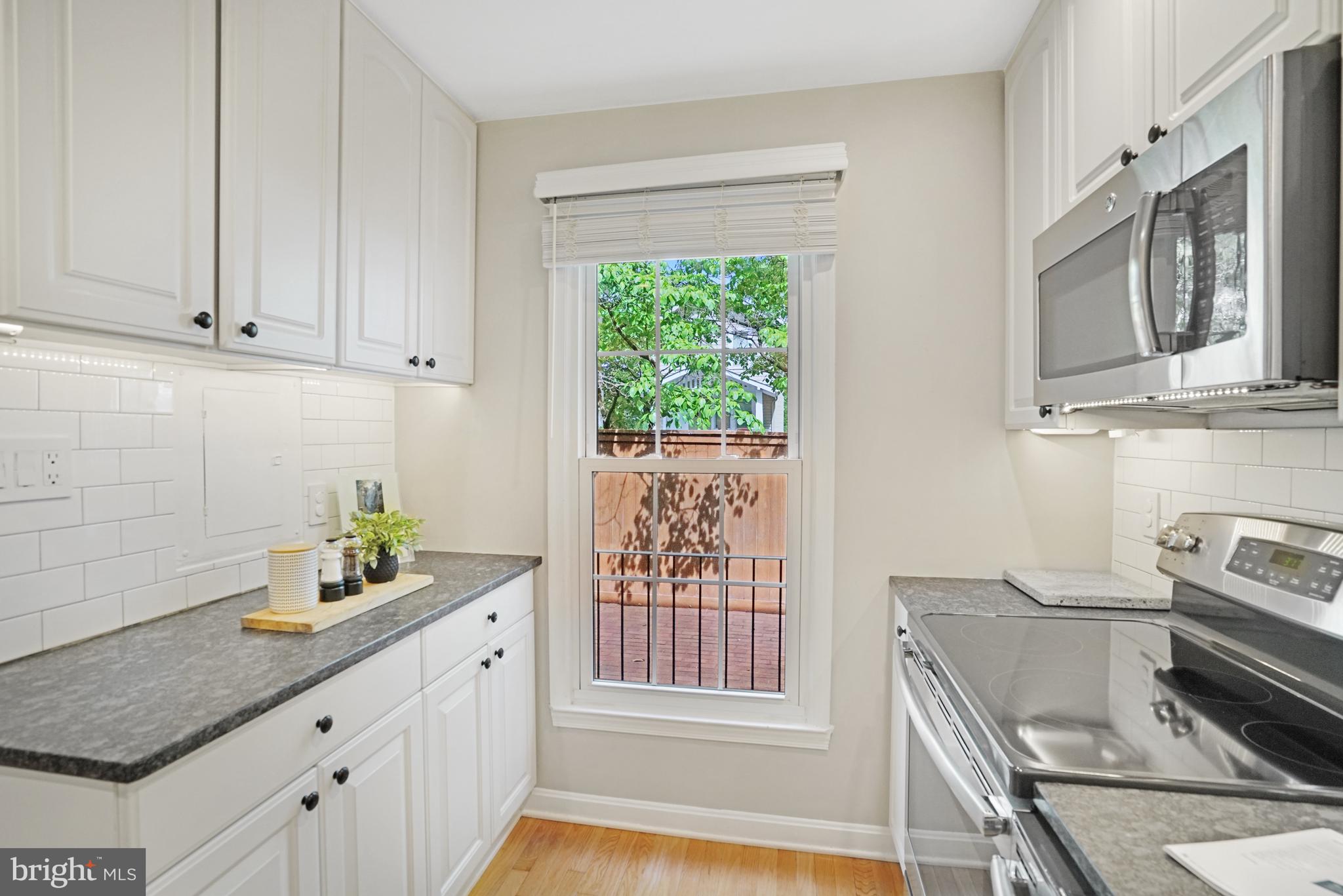 CALVERT COURT - Residential