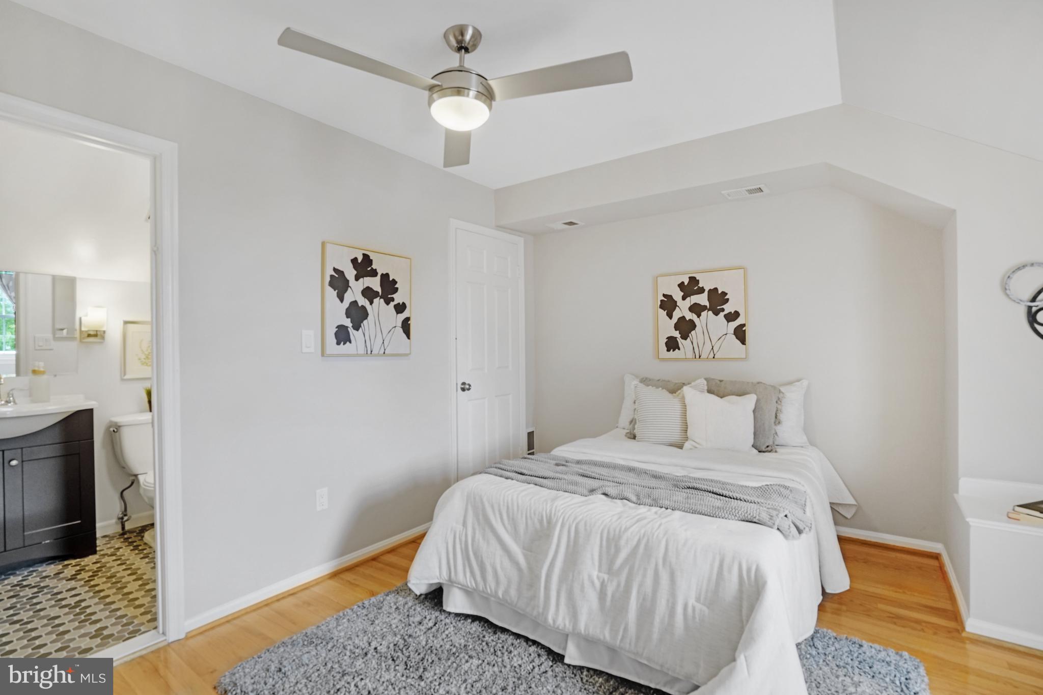 CALVERT COURT - Residential