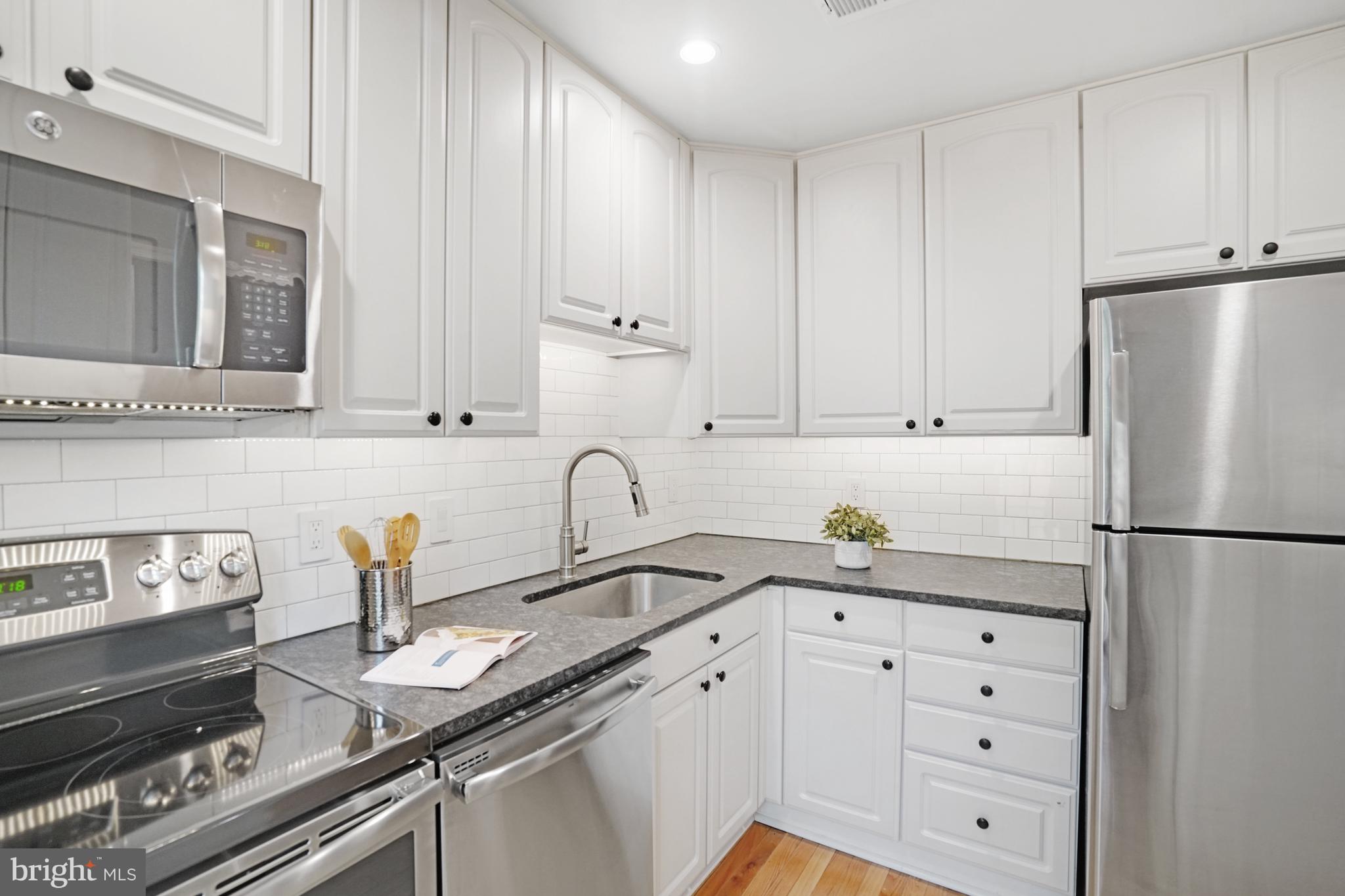 CALVERT COURT - Residential