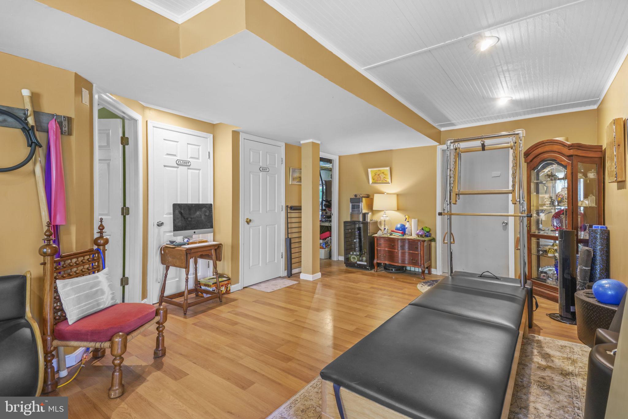 EDGEWATER BEACH - Residential