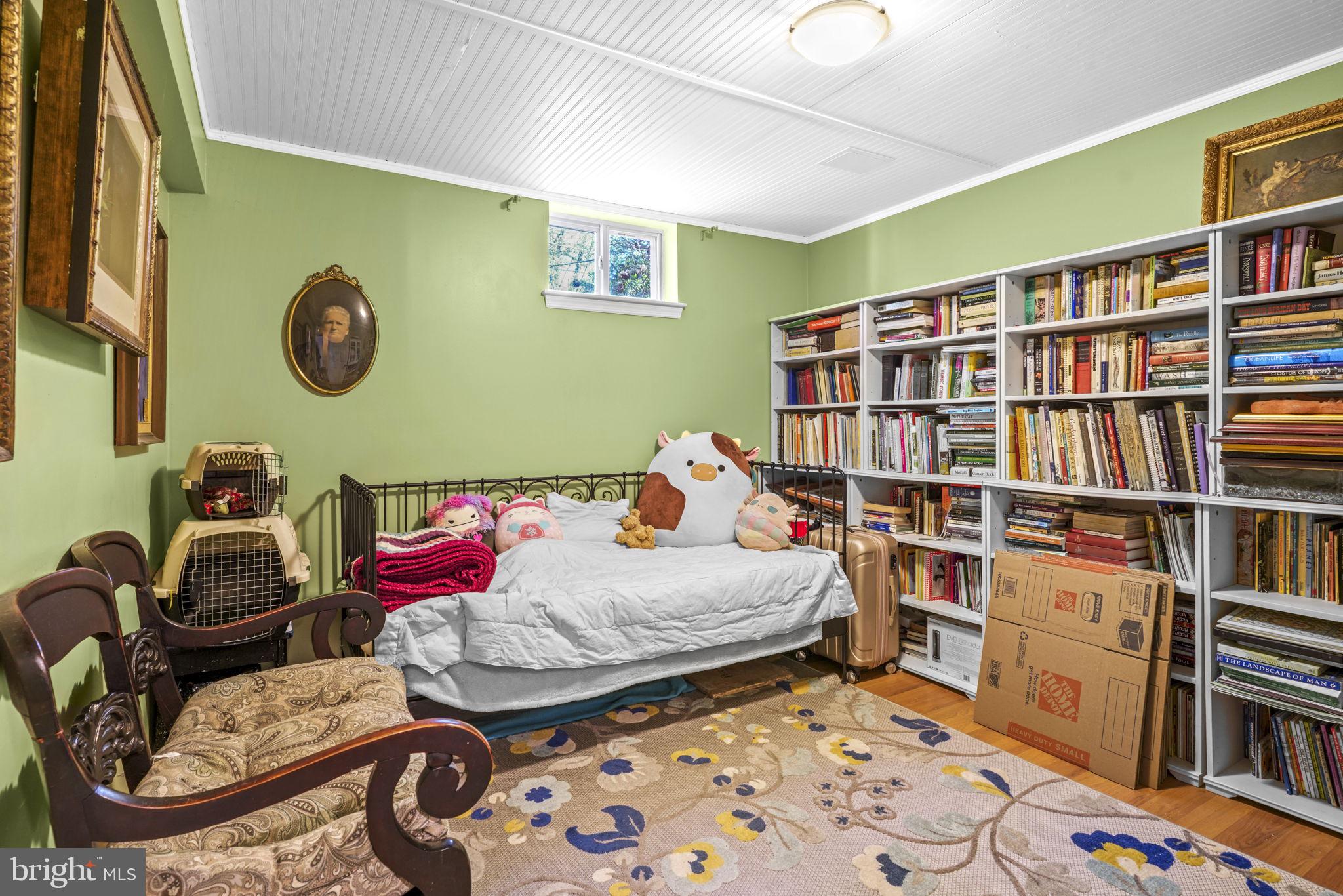 EDGEWATER BEACH - Residential