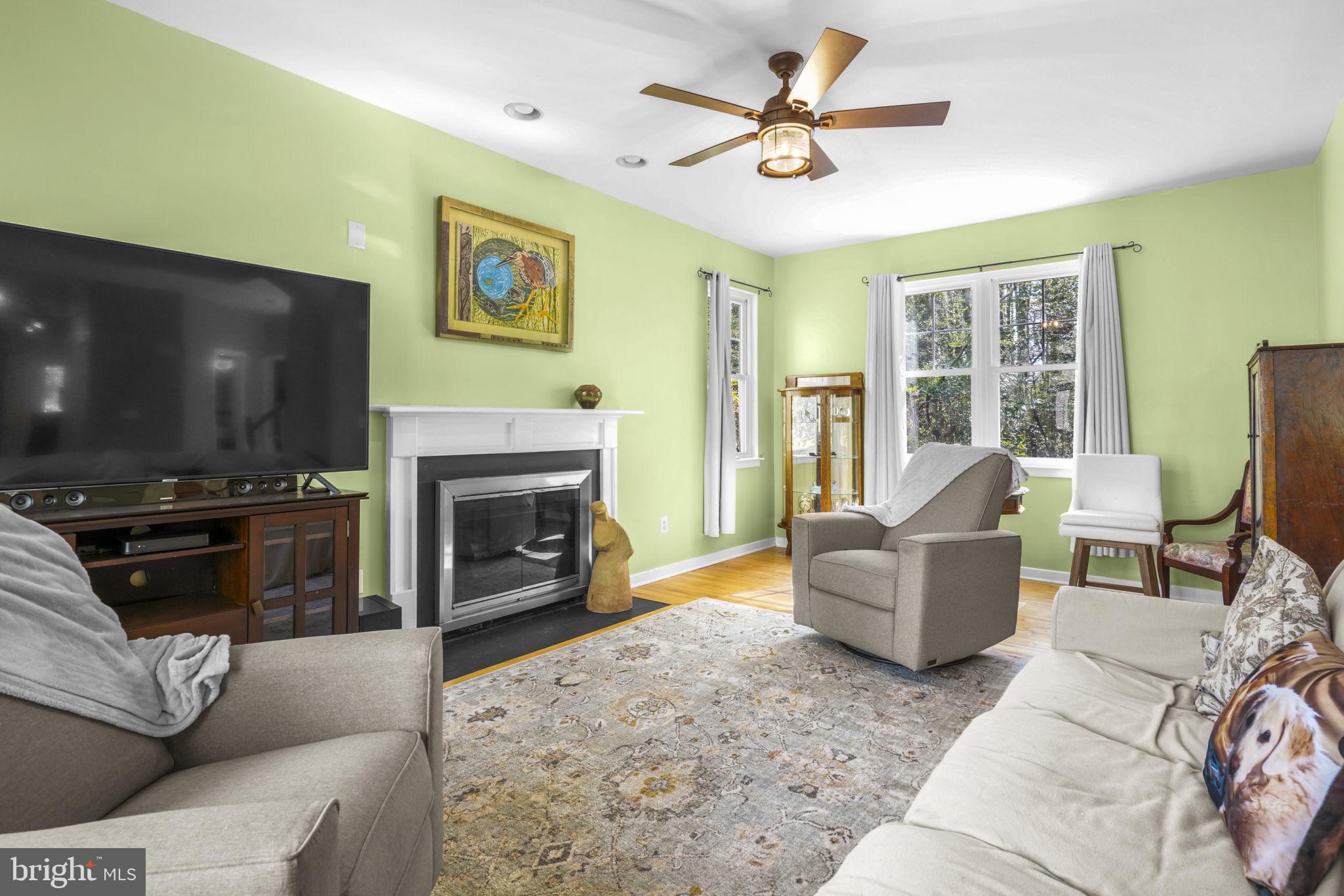 EDGEWATER BEACH - Residential