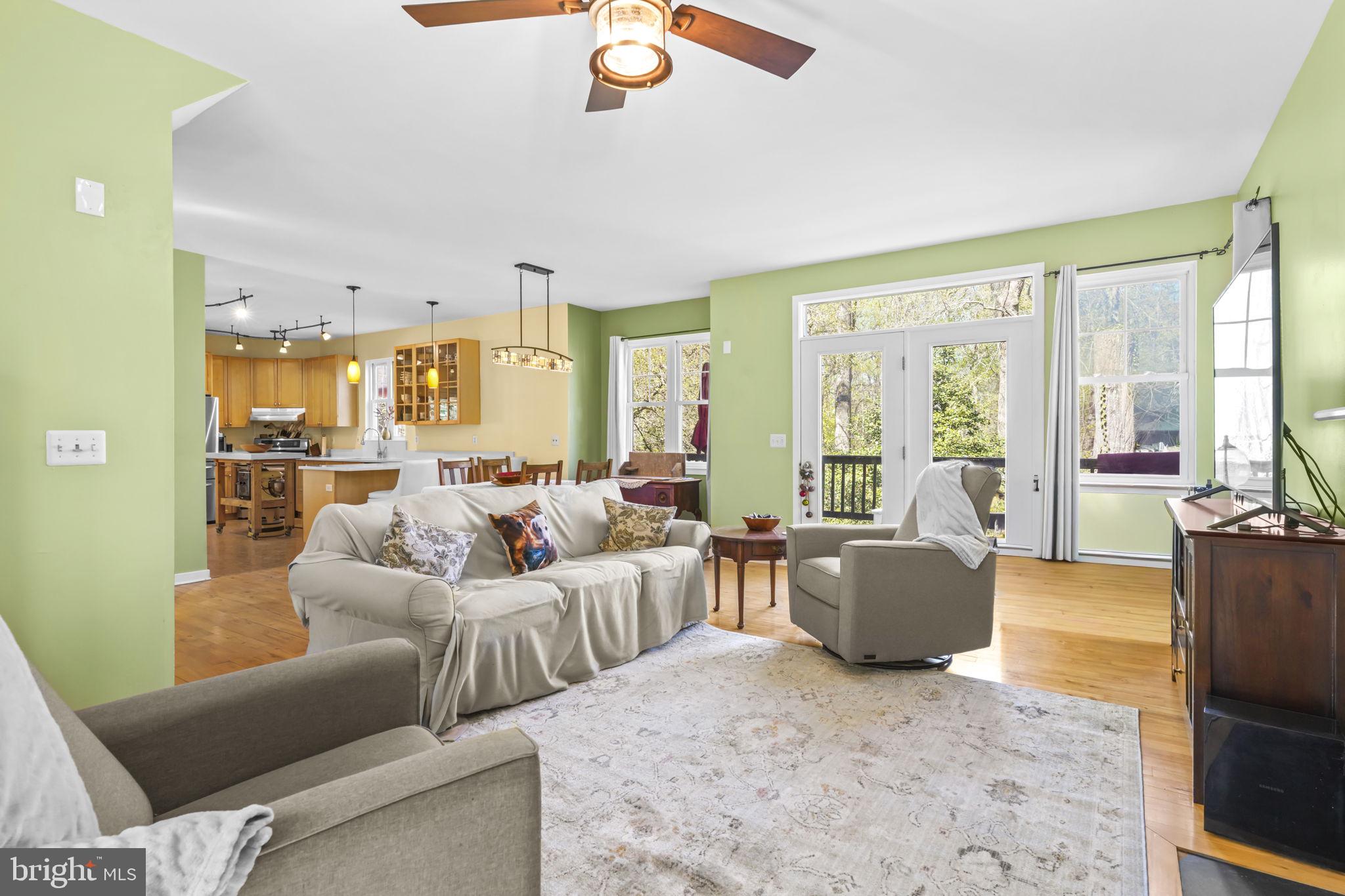 EDGEWATER BEACH - Residential