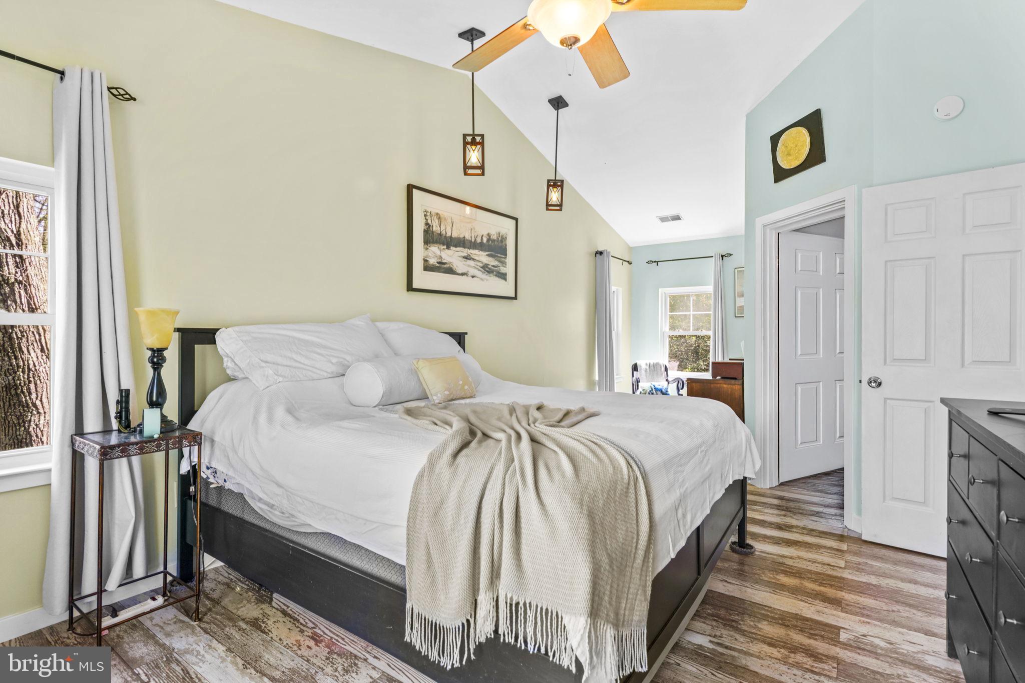 EDGEWATER BEACH - Residential