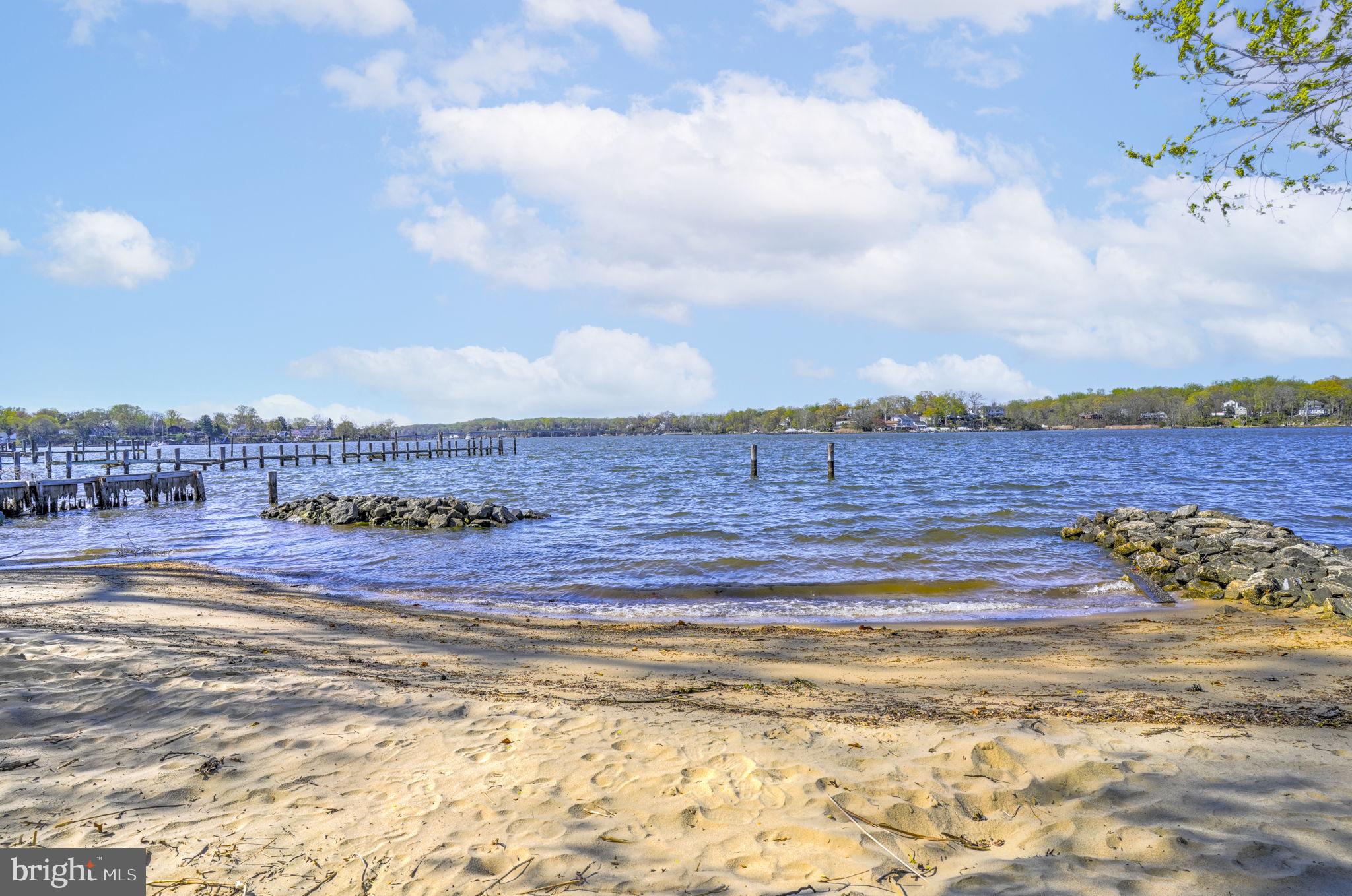 EDGEWATER BEACH - Residential