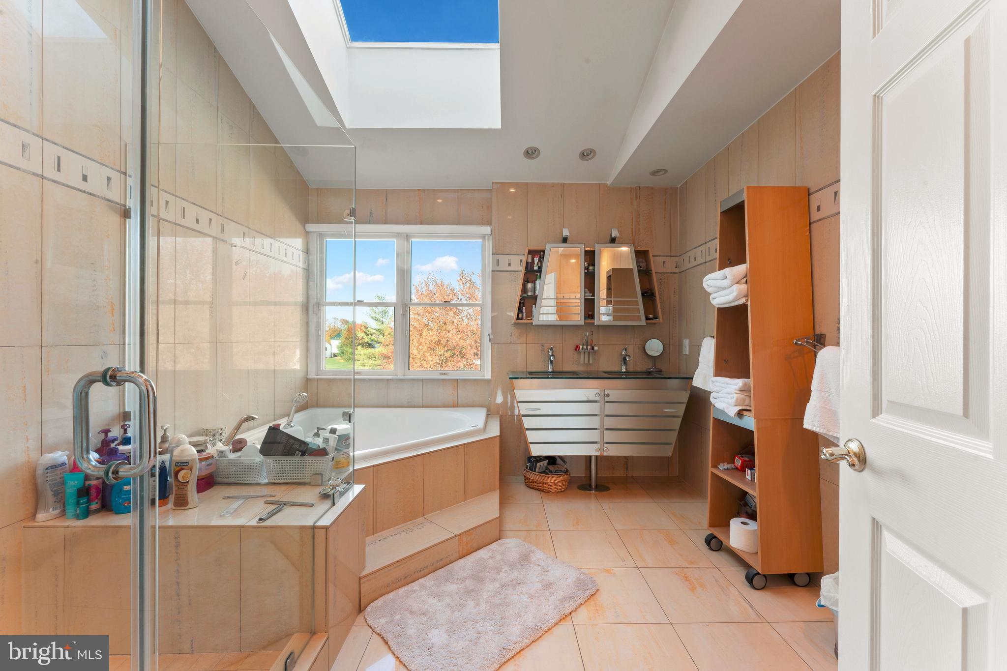 NORTHAMPTON CHASE - Residential