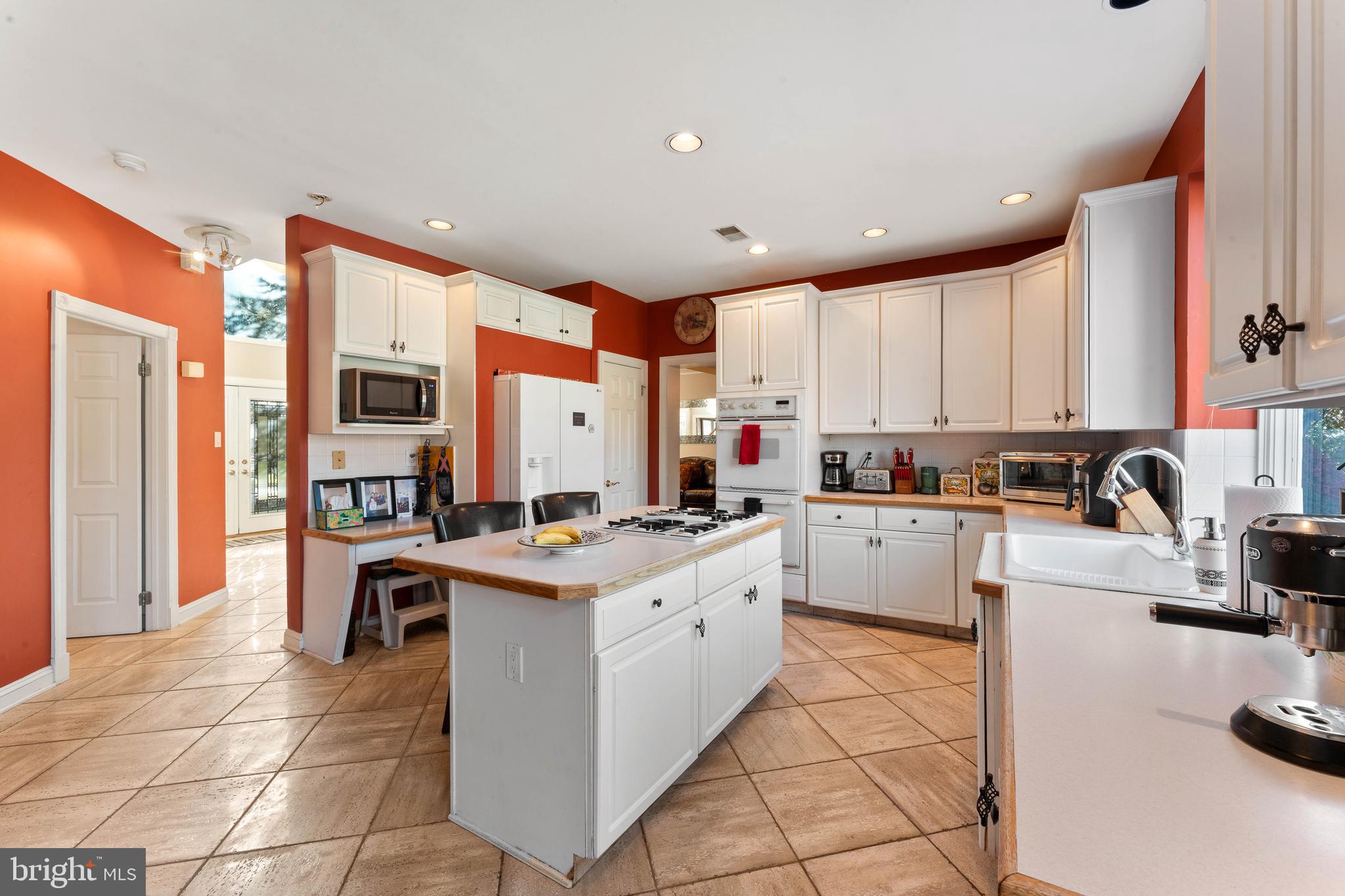 NORTHAMPTON CHASE - Residential