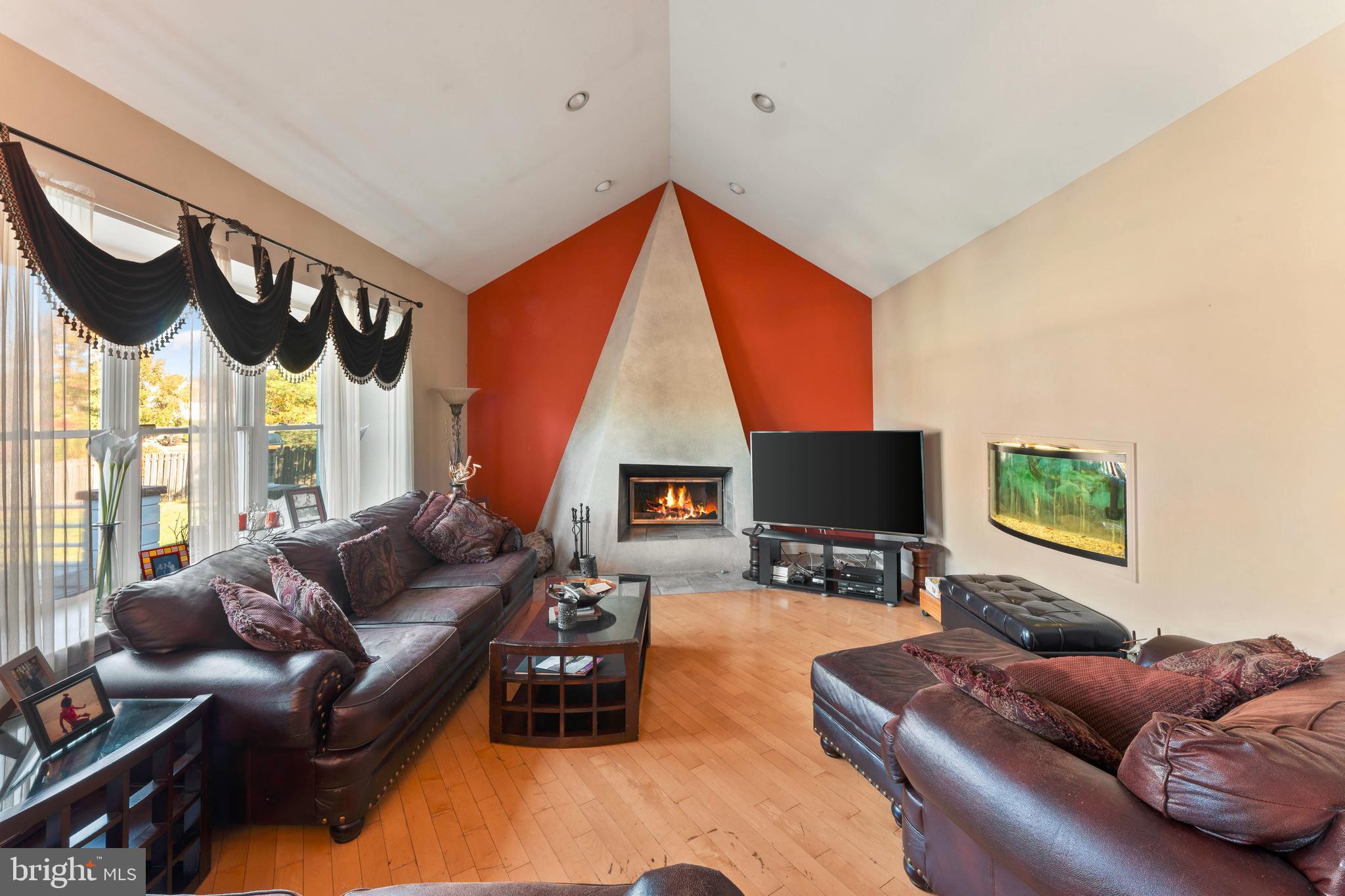 NORTHAMPTON CHASE - Residential