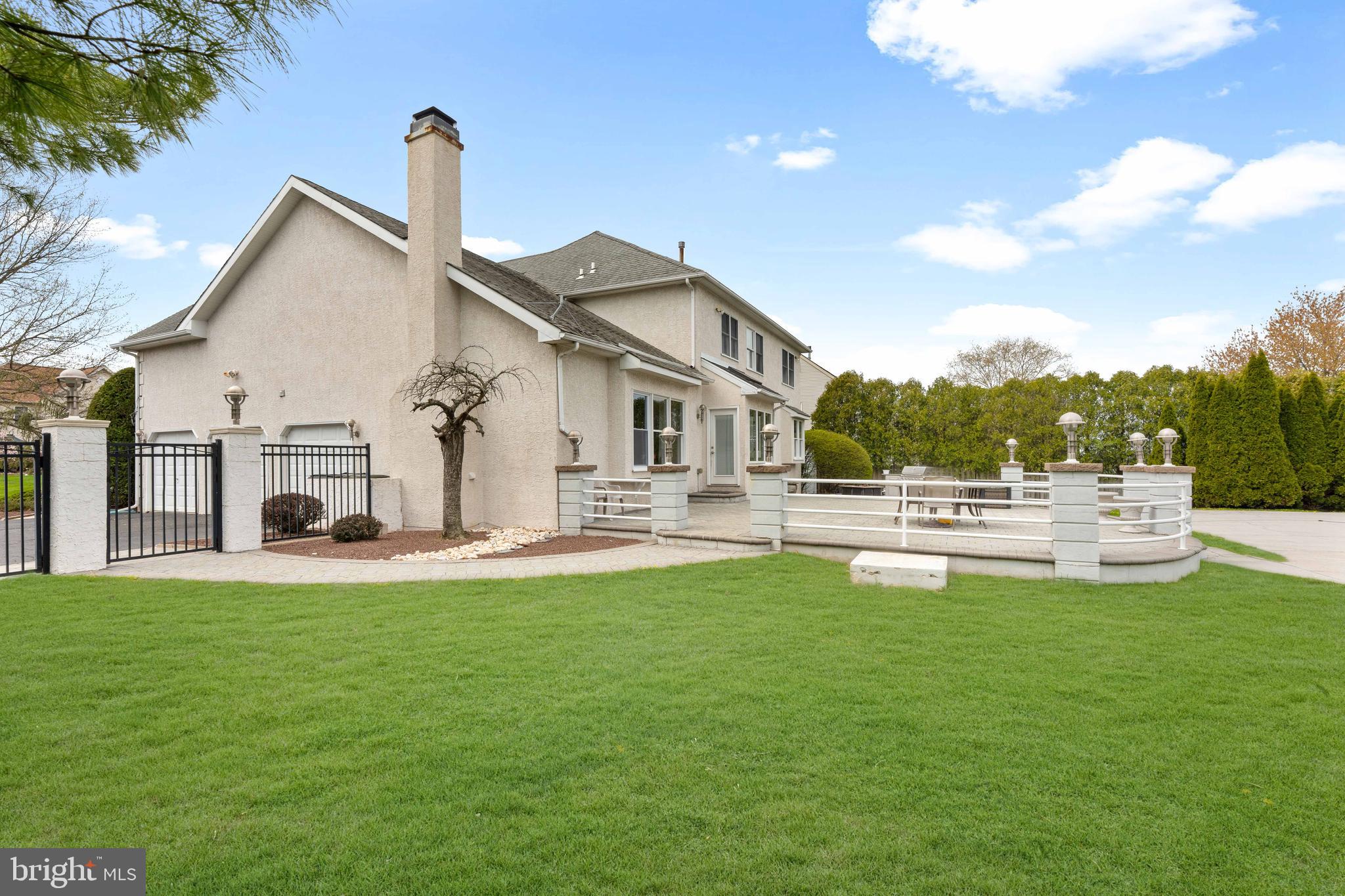 NORTHAMPTON CHASE - Residential