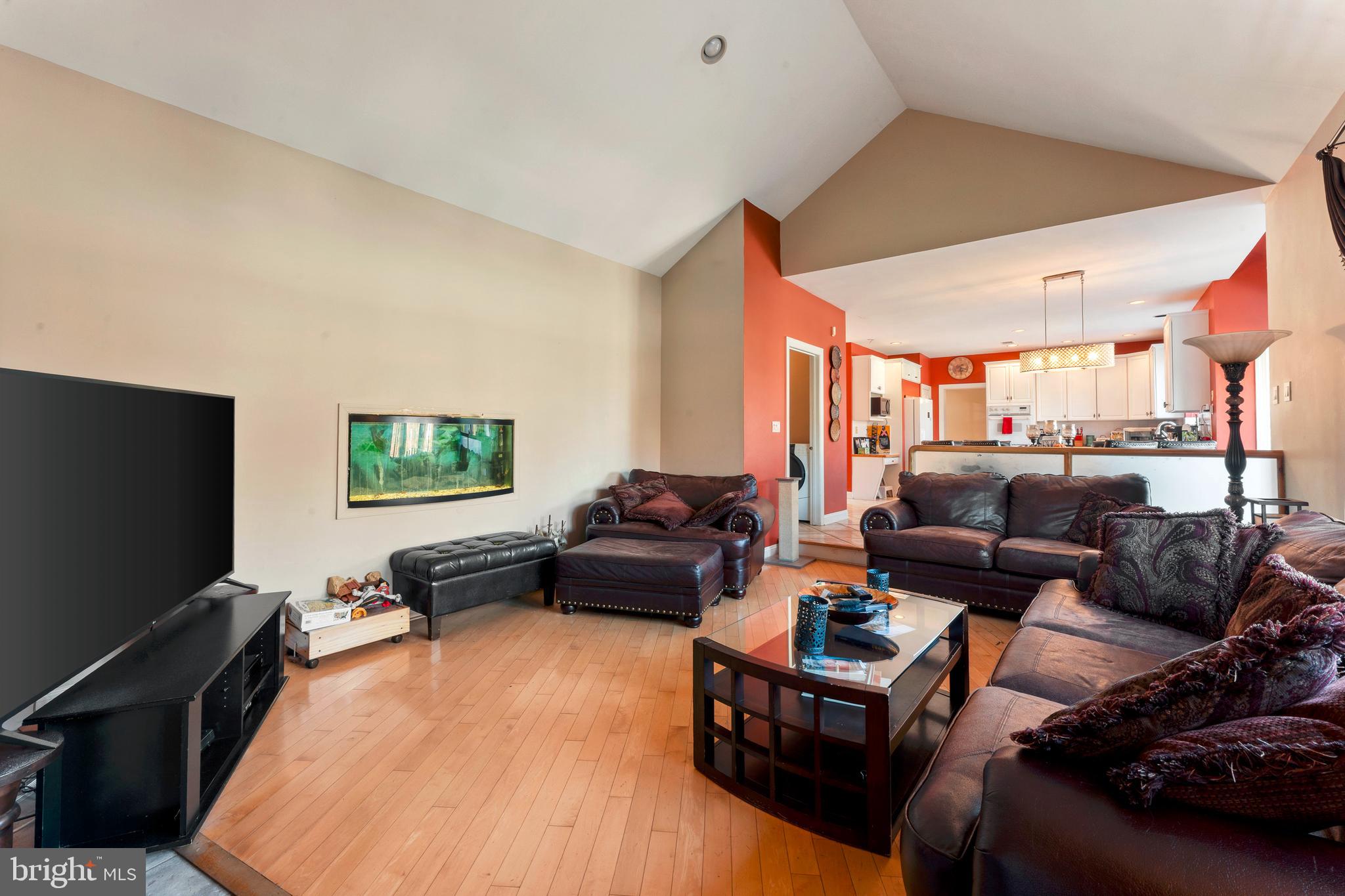 NORTHAMPTON CHASE - Residential