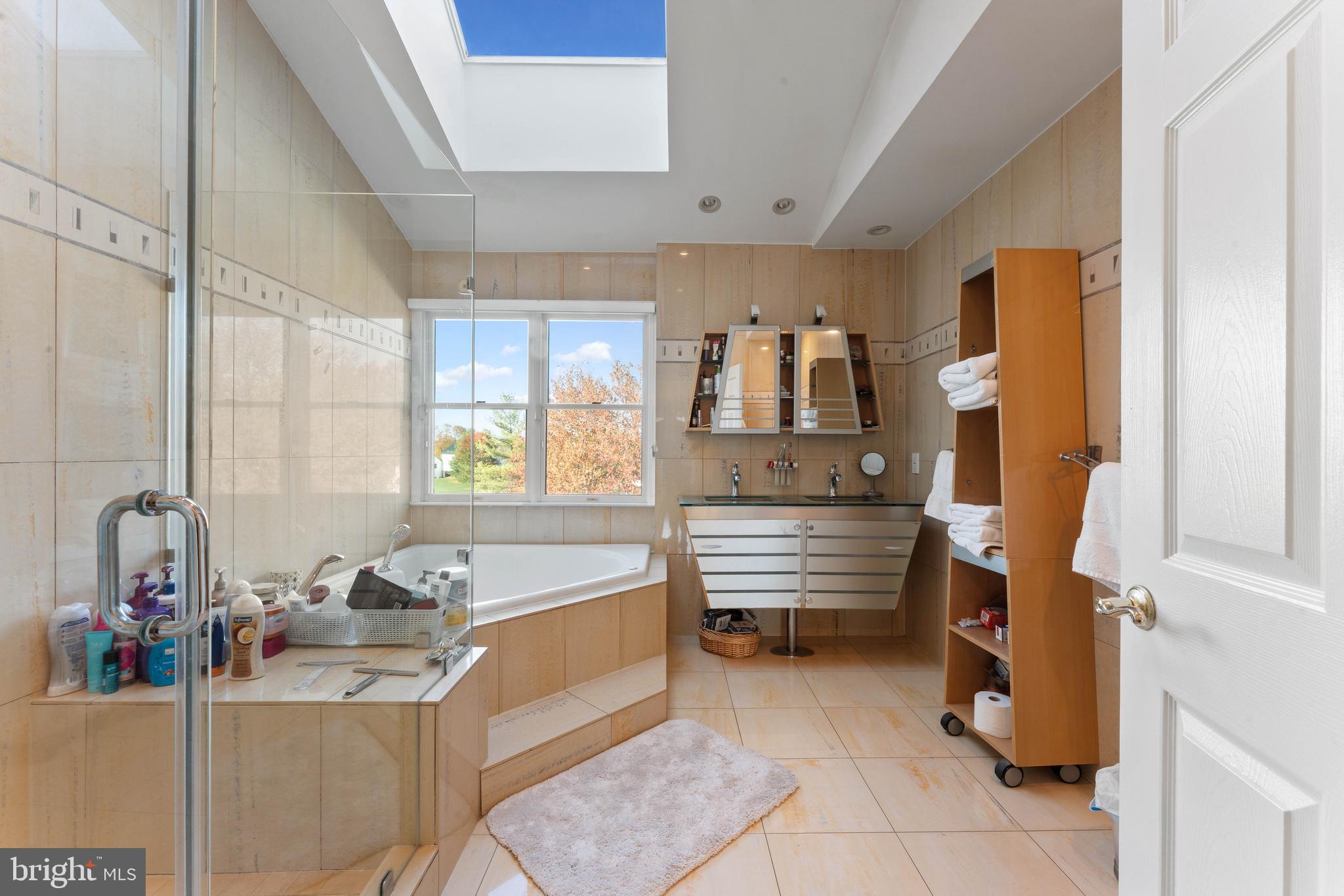 NORTHAMPTON CHASE - Residential